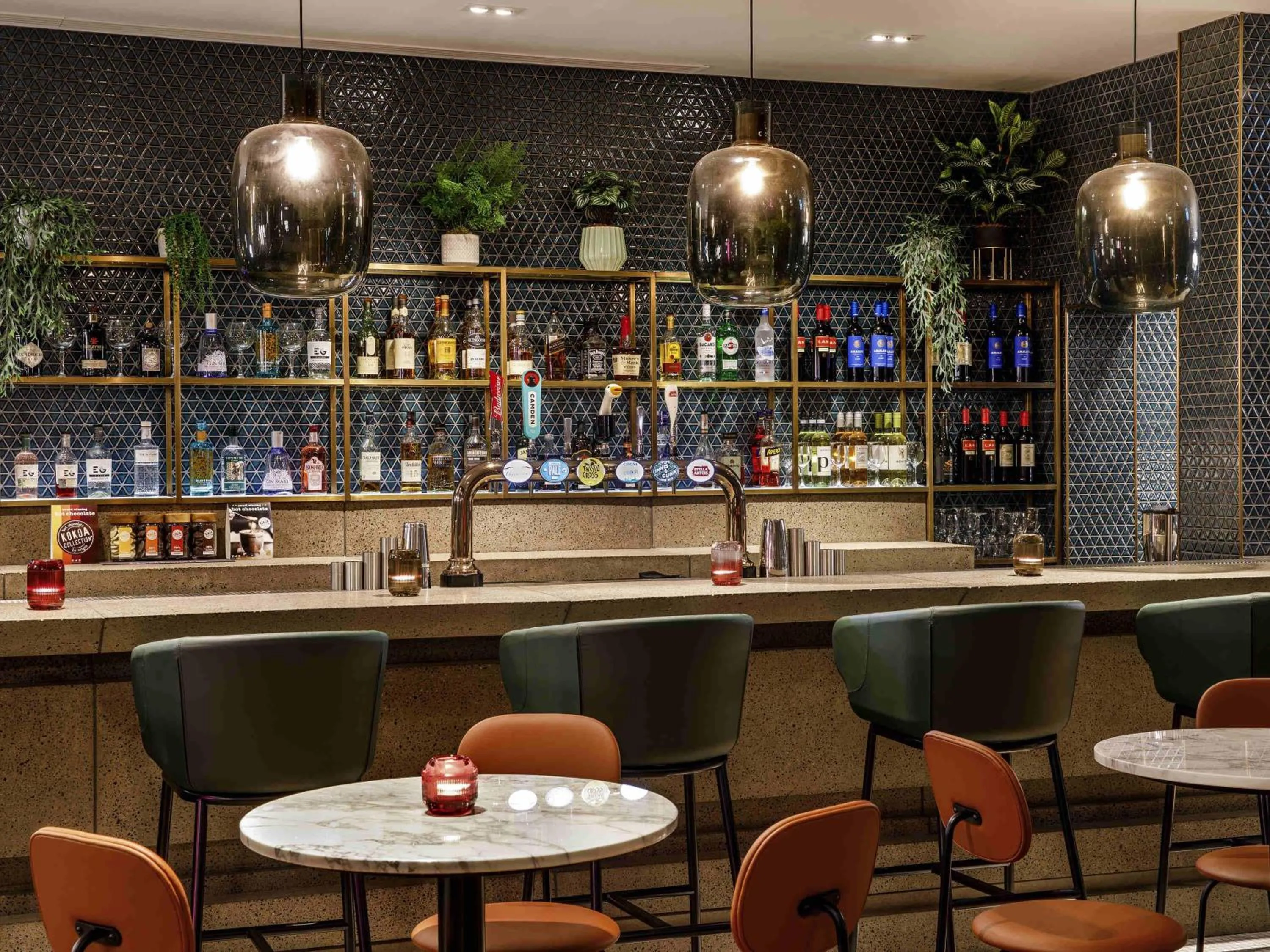 Lounge or bar in ibis Styles Edinburgh St Andrew Square