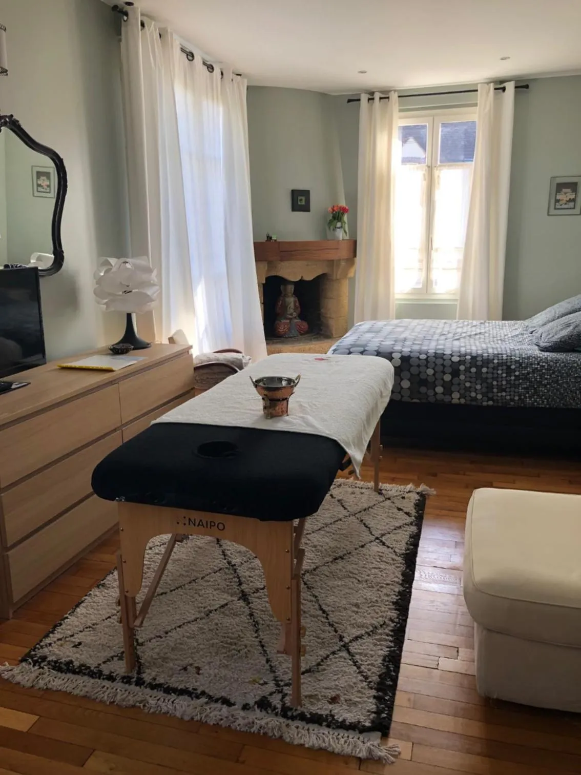 Massage, Bed in Chambre d'hôte La Bacotterie