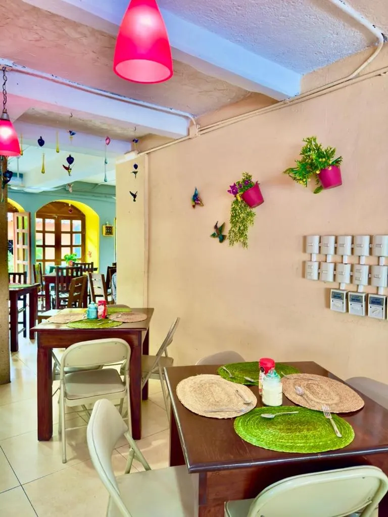 Restaurant/places to eat in Hotel Zihuatanejo Centro