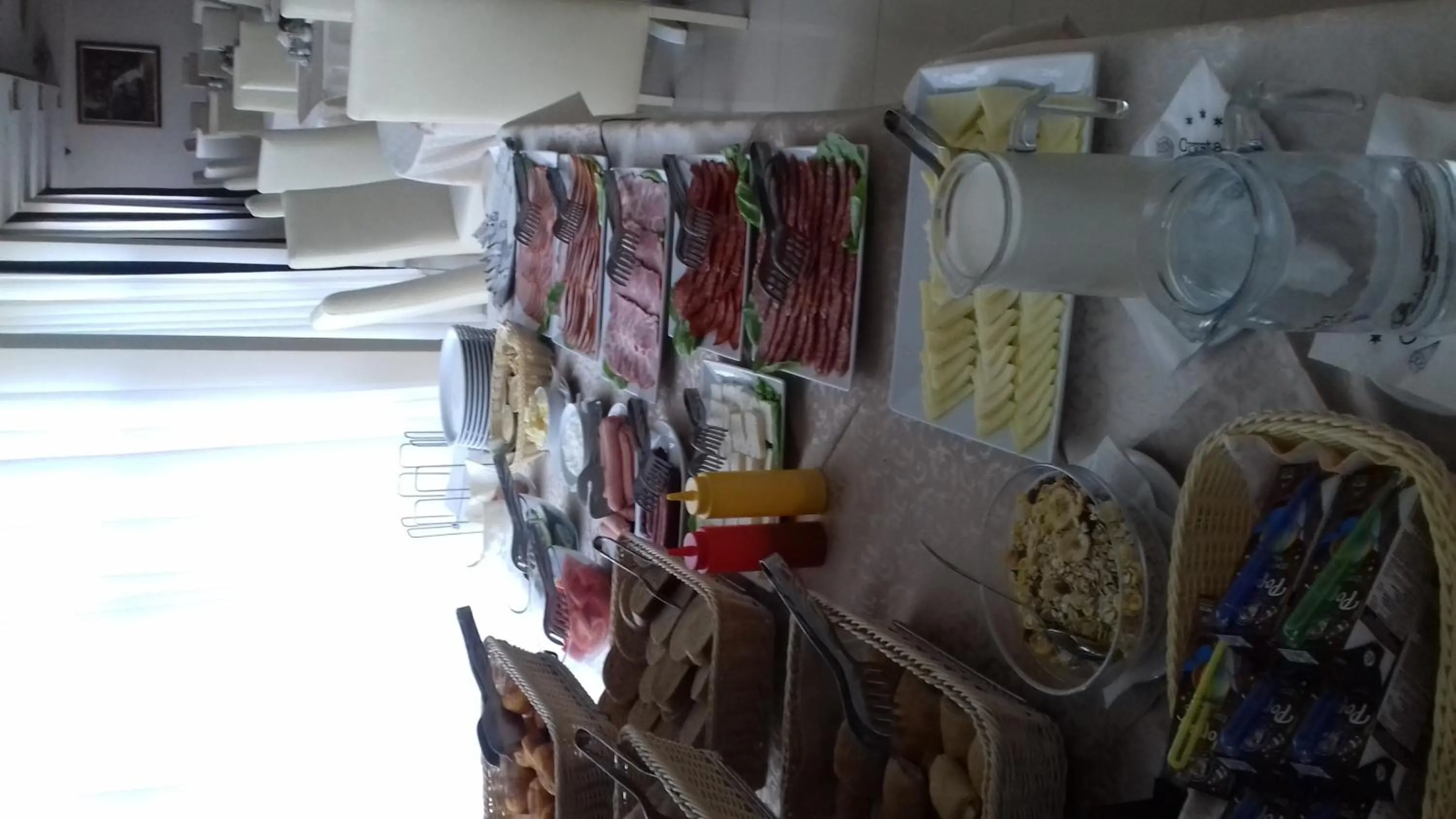 Breakfast in Garni Hotel Crystal Ice