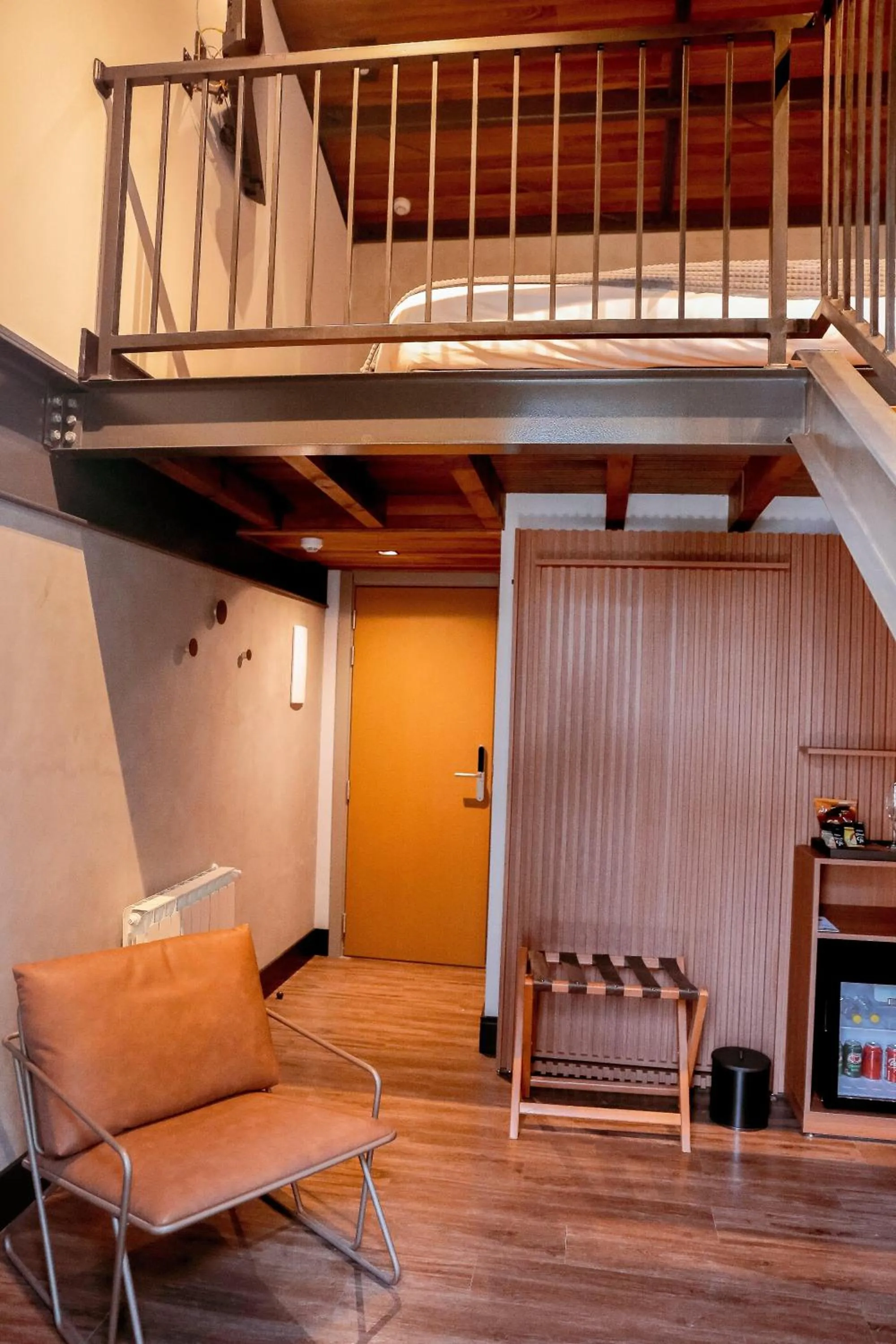 TV and multimedia in 249 DESIGN HOTEL