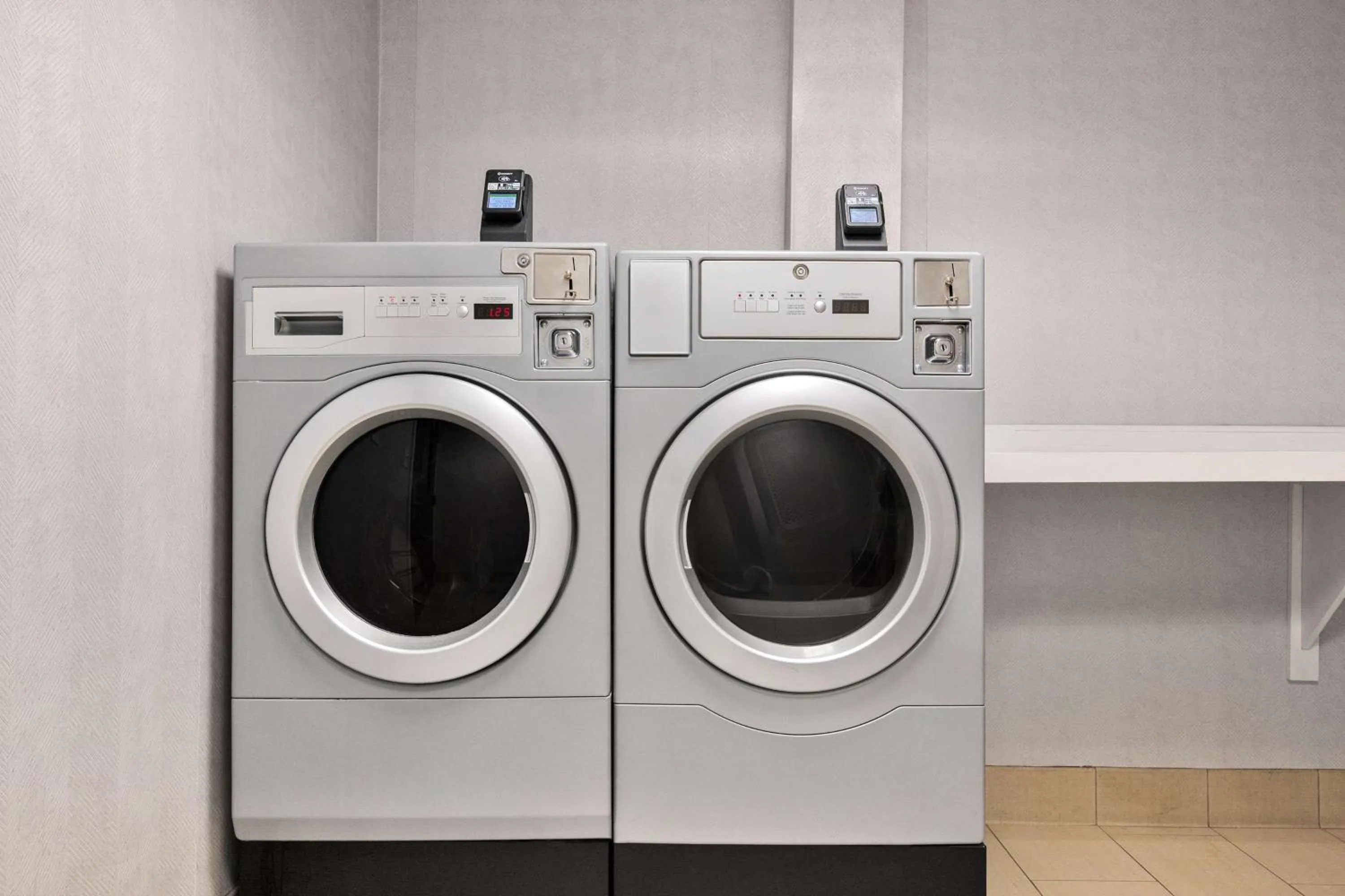 laundry in Hampton Inn Atlanta McDonough