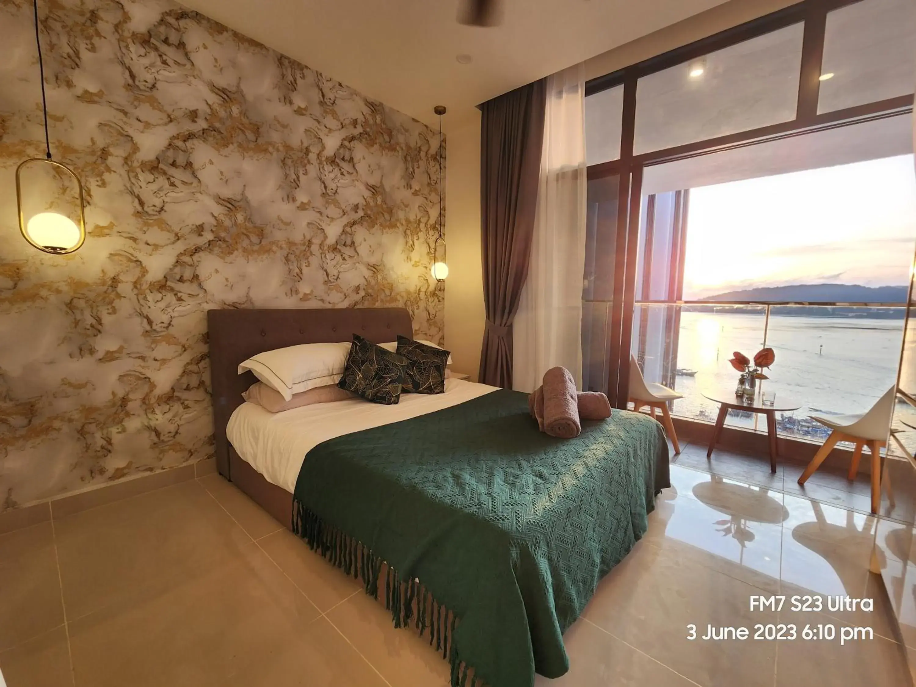Two-Bedroom Apartment in Seaview Luxury Suites at The Shore Kota Kinabalu Two-Bedroom Apartment in Seaview Luxury Suites at The Shore Kota Kinabalu