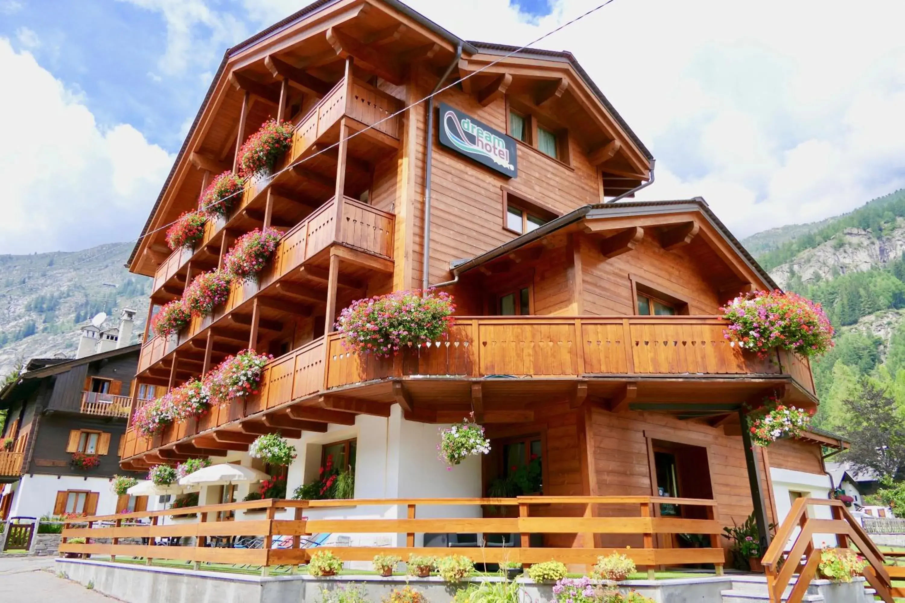 Dream Hotel Dream Hotel