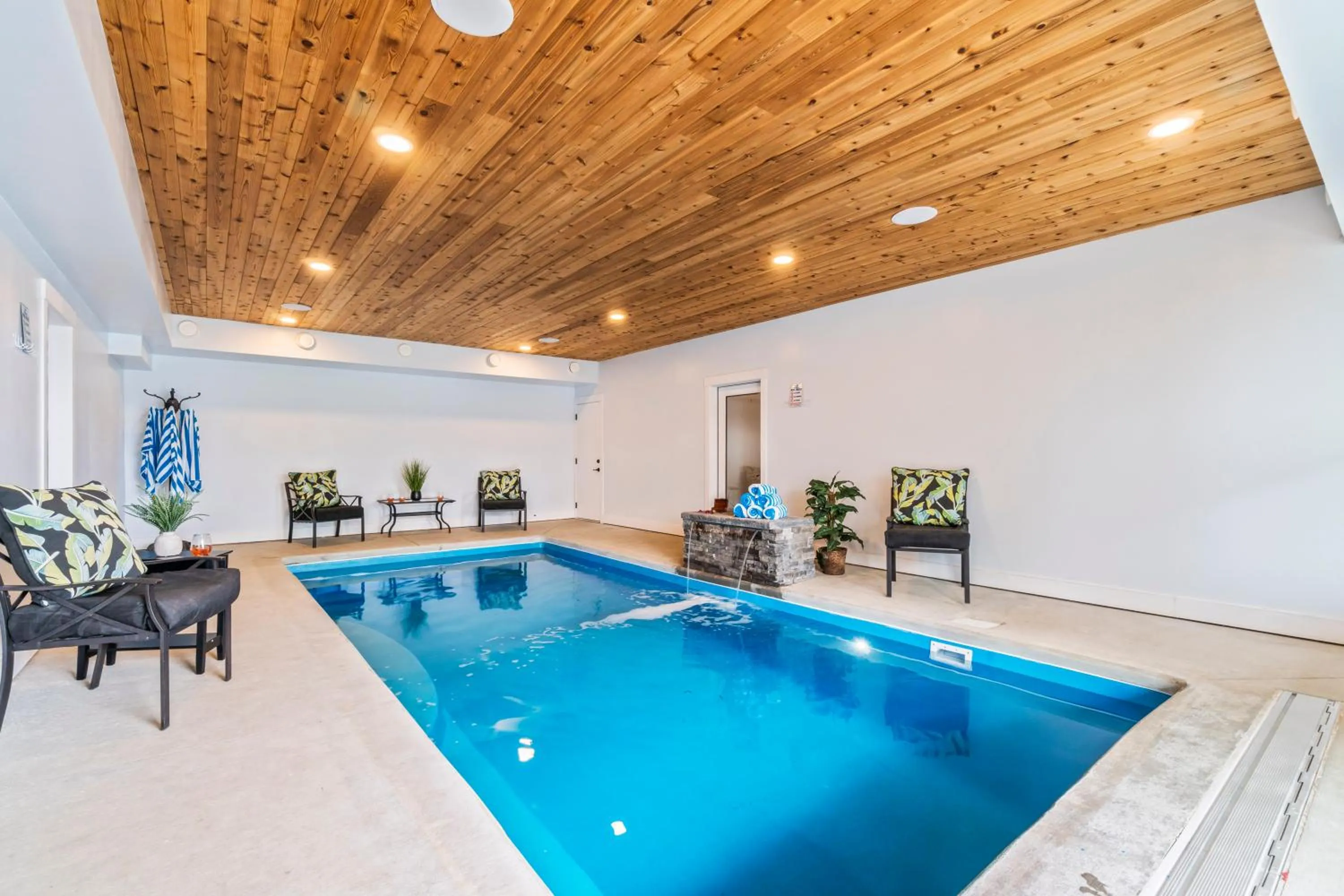 Swimming pool in Heaven's Haven