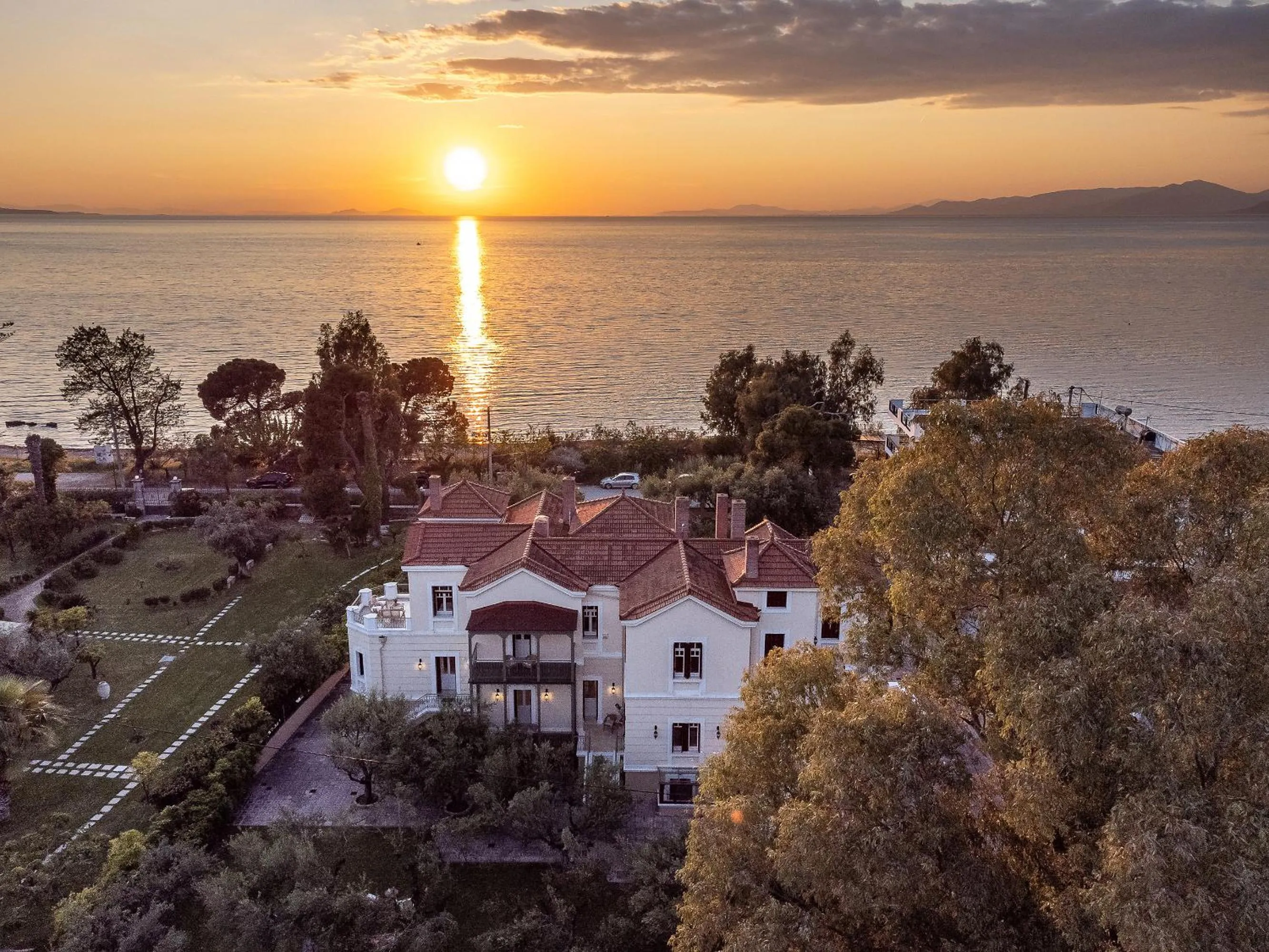 Sunset English Villas