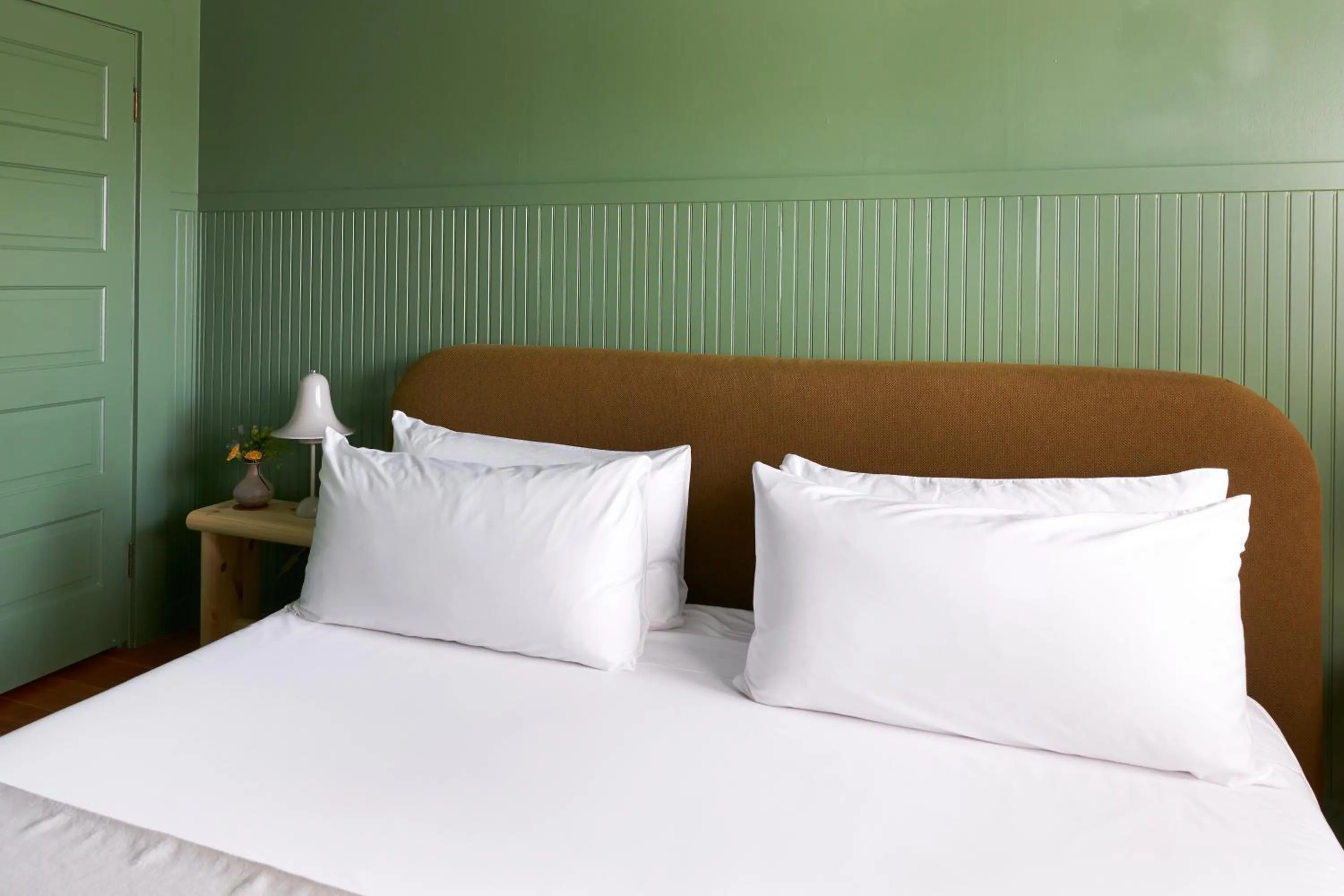 Bed in The Drifthaven at Gearhart