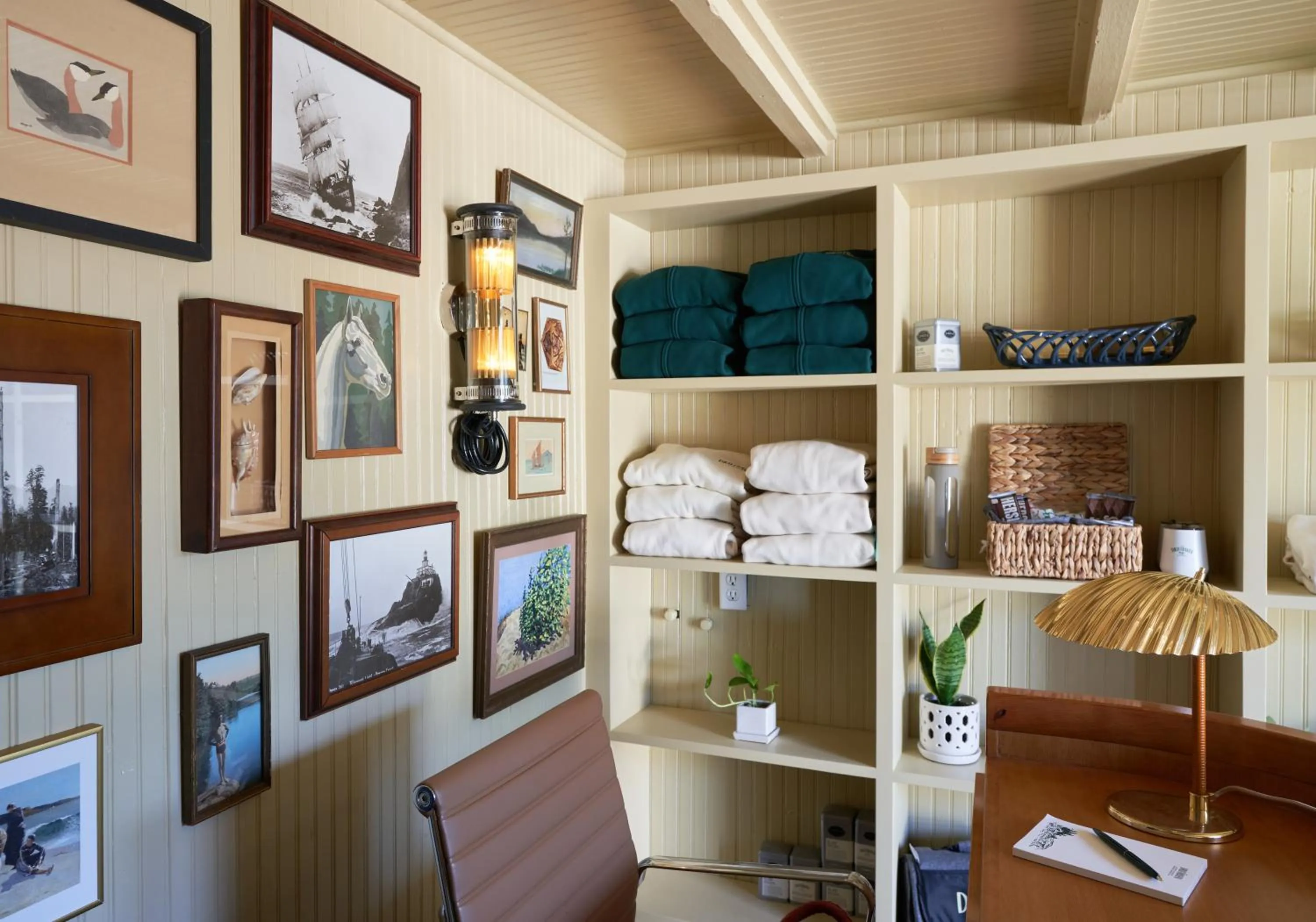 Lobby or reception in The Drifthaven at Gearhart