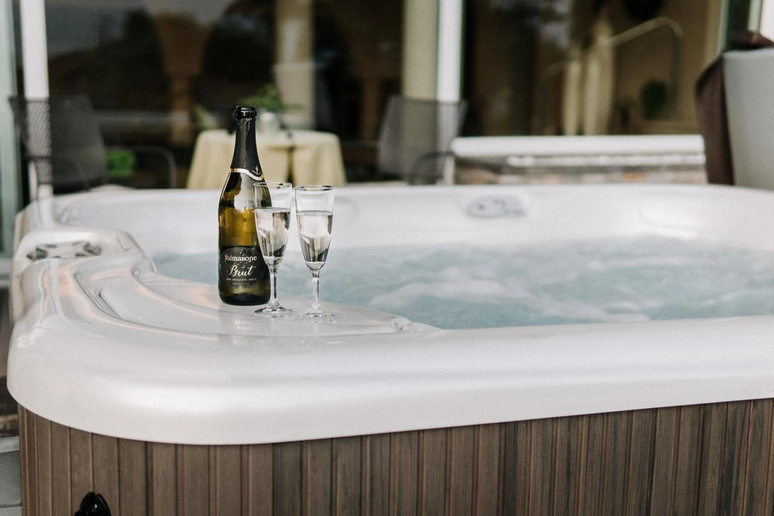 Hot Tub in Hotel Garni Katnau