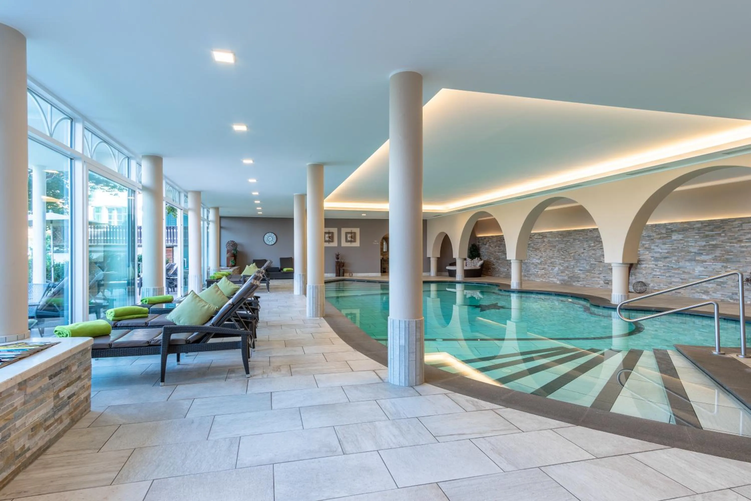 Swimming pool in Hotel Garni Katnau