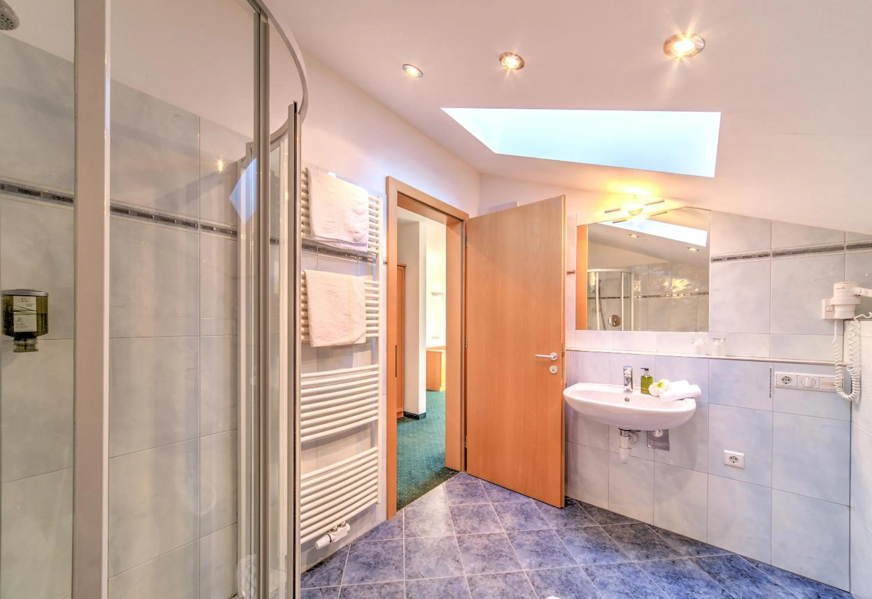 Shower in Hotel Garni Katnau