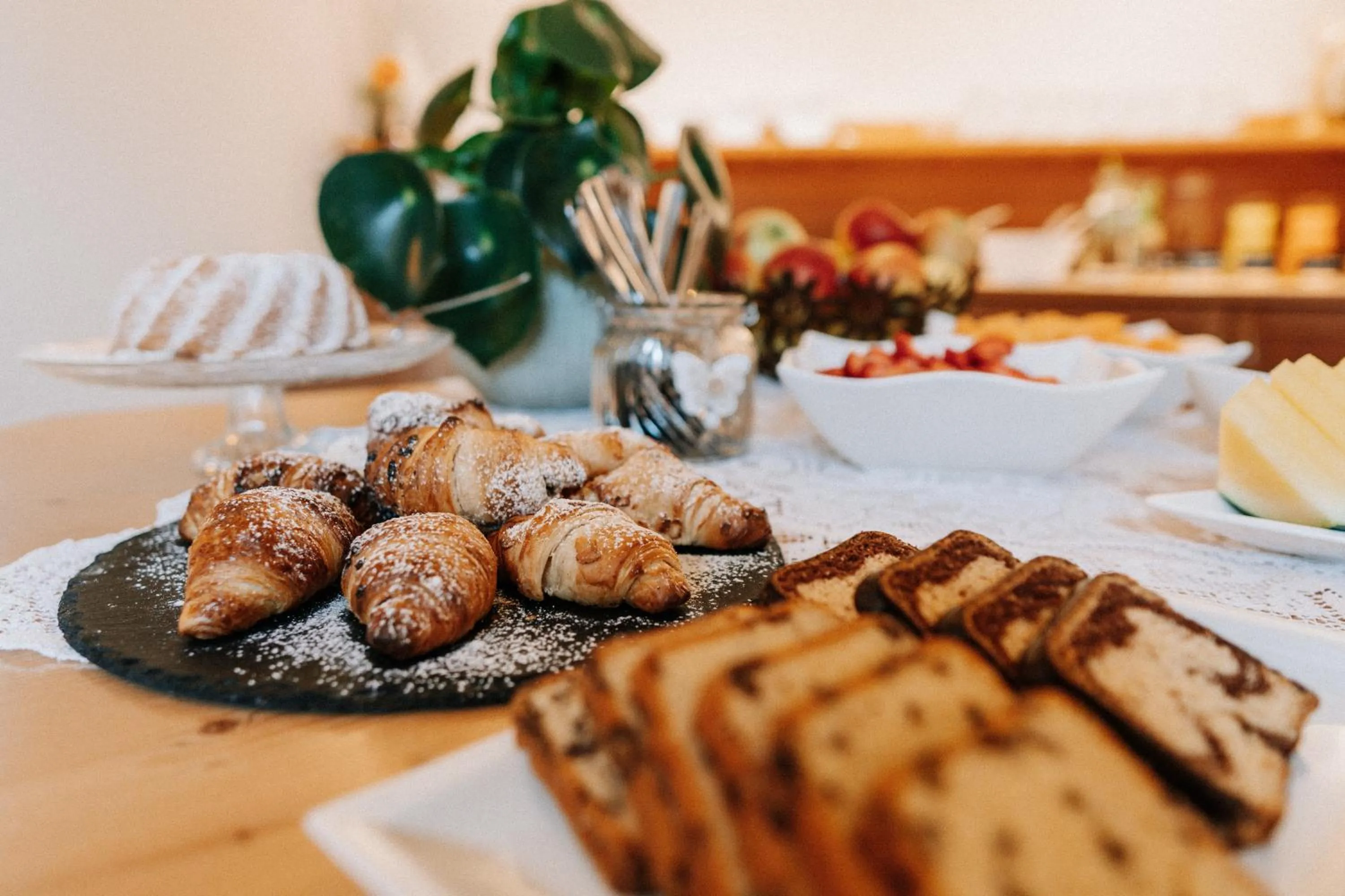 Buffet breakfast in Hotel Garni Katnau