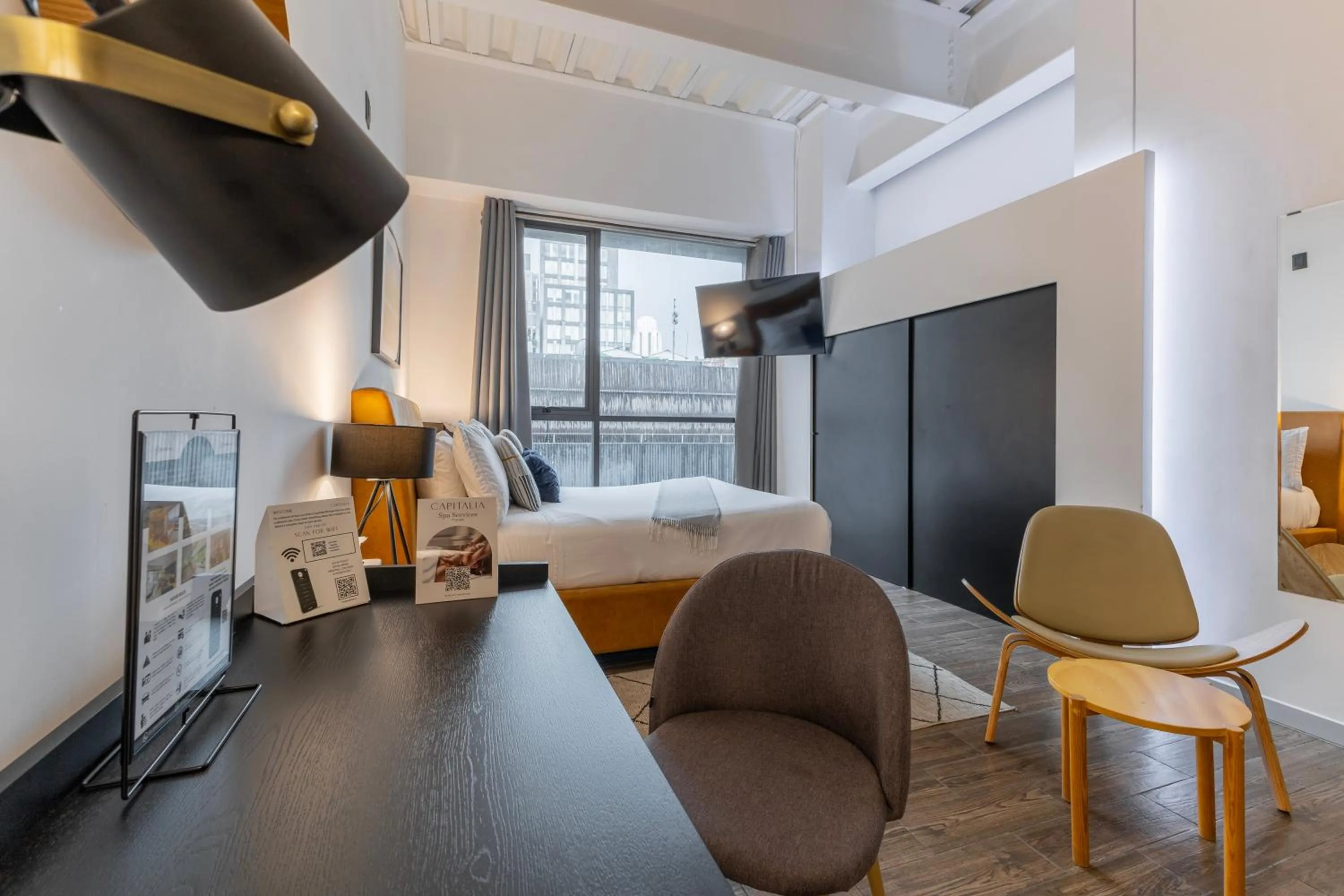 Photo of the whole room in Capitalia Centro Historico