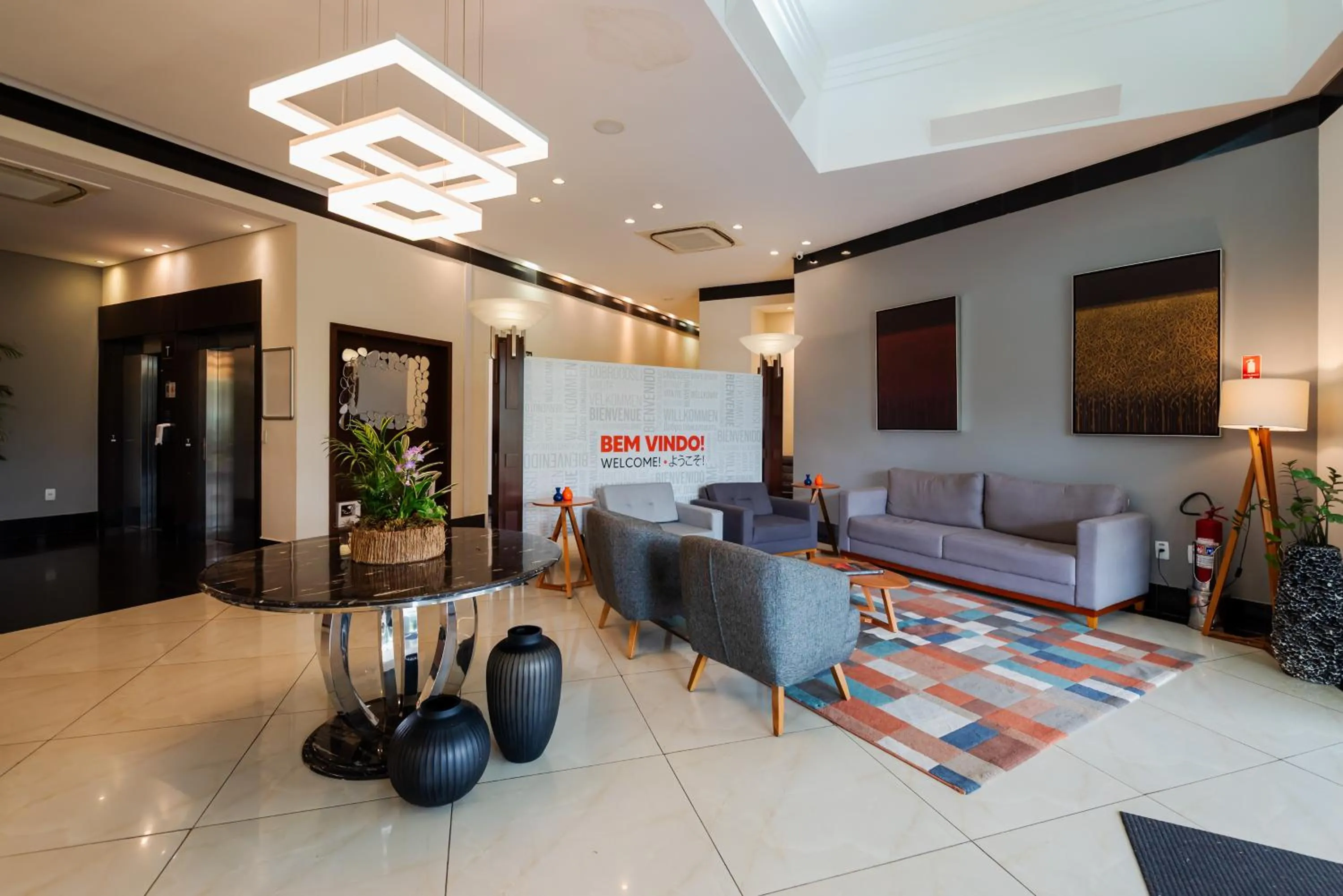 Lobby or reception in Intercity Vinhedo