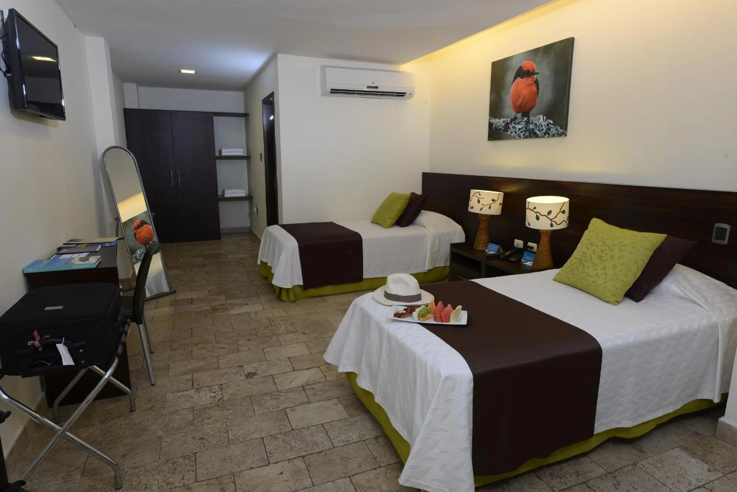 Bathroom, Bed in Hotel Isla Sol by Solymar