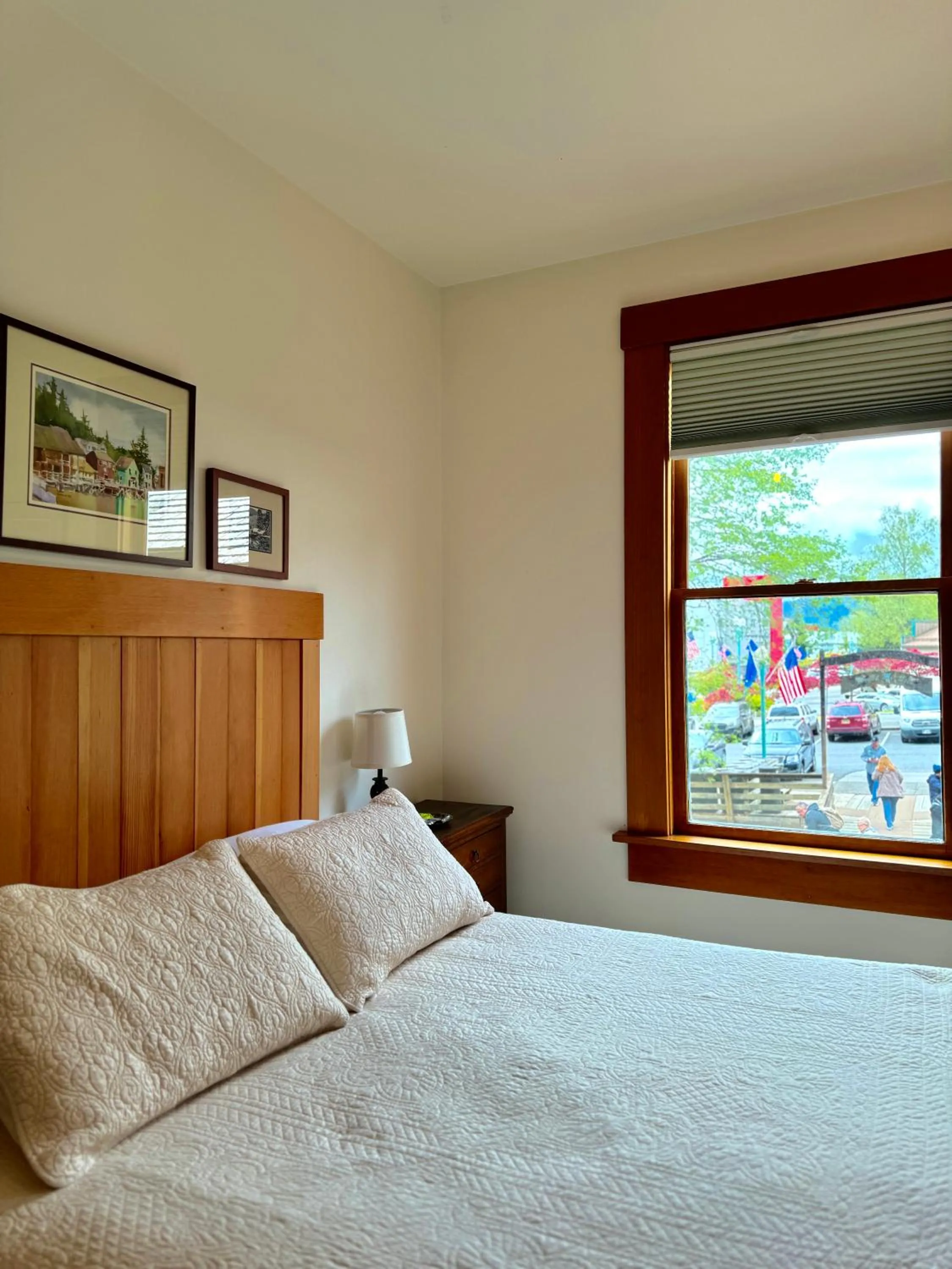 View (from property/room), Bed in Inn At Creek Street