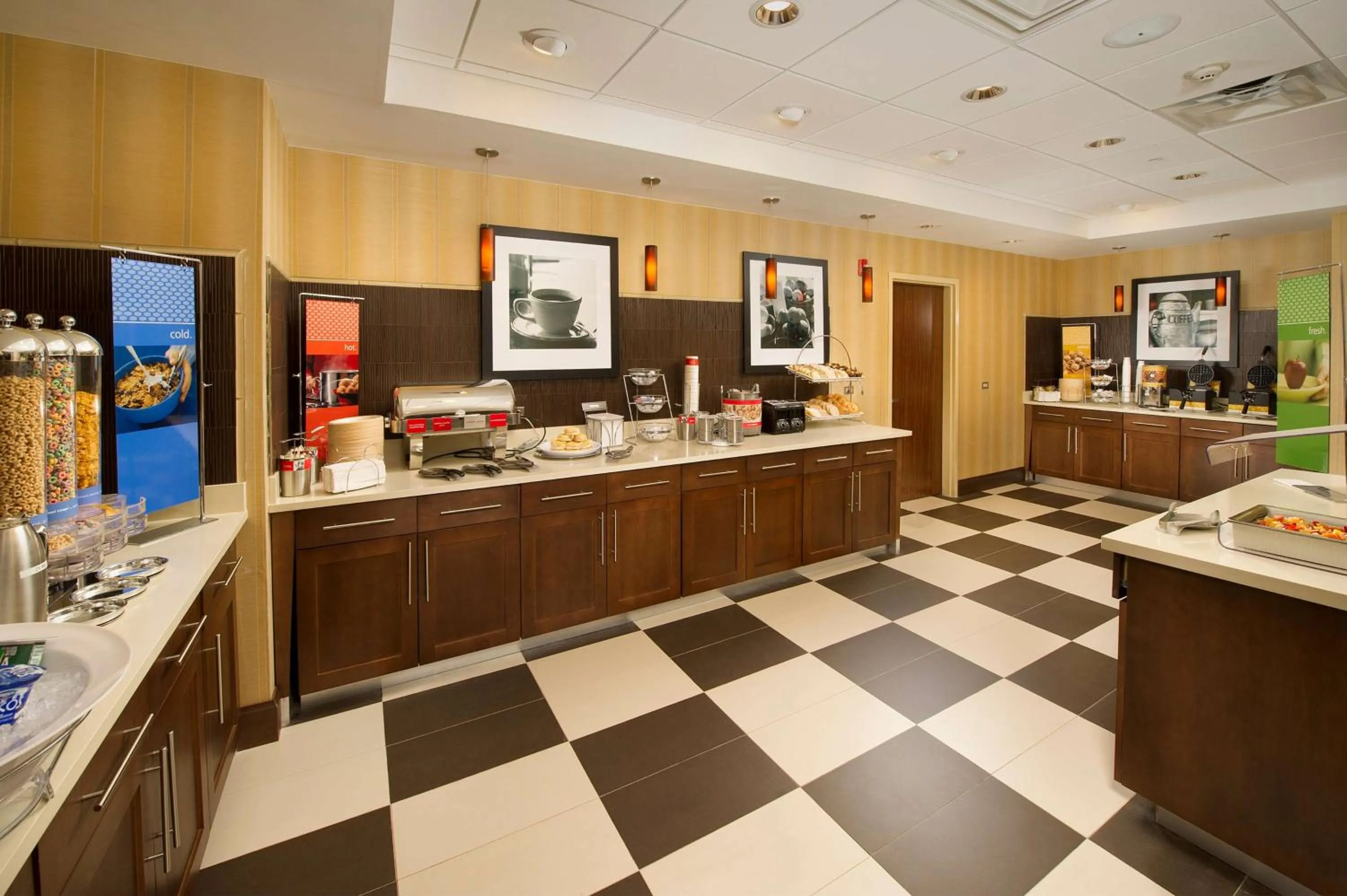 Restaurant/places to eat in Hampton Inn Temple