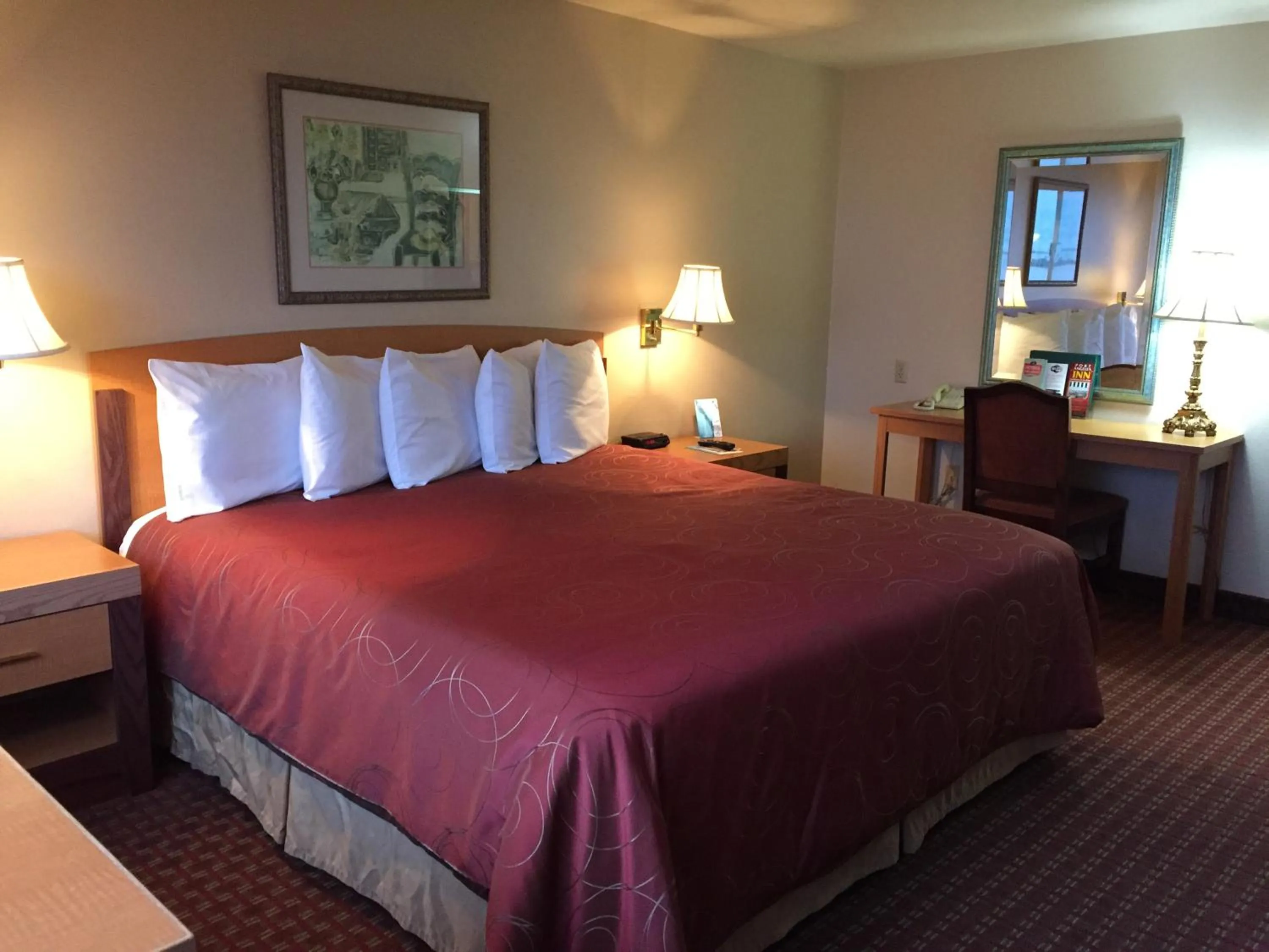 Bed in Port Angeles Inn