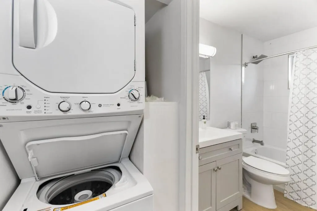 Contemporary Condo in Central Biltmore