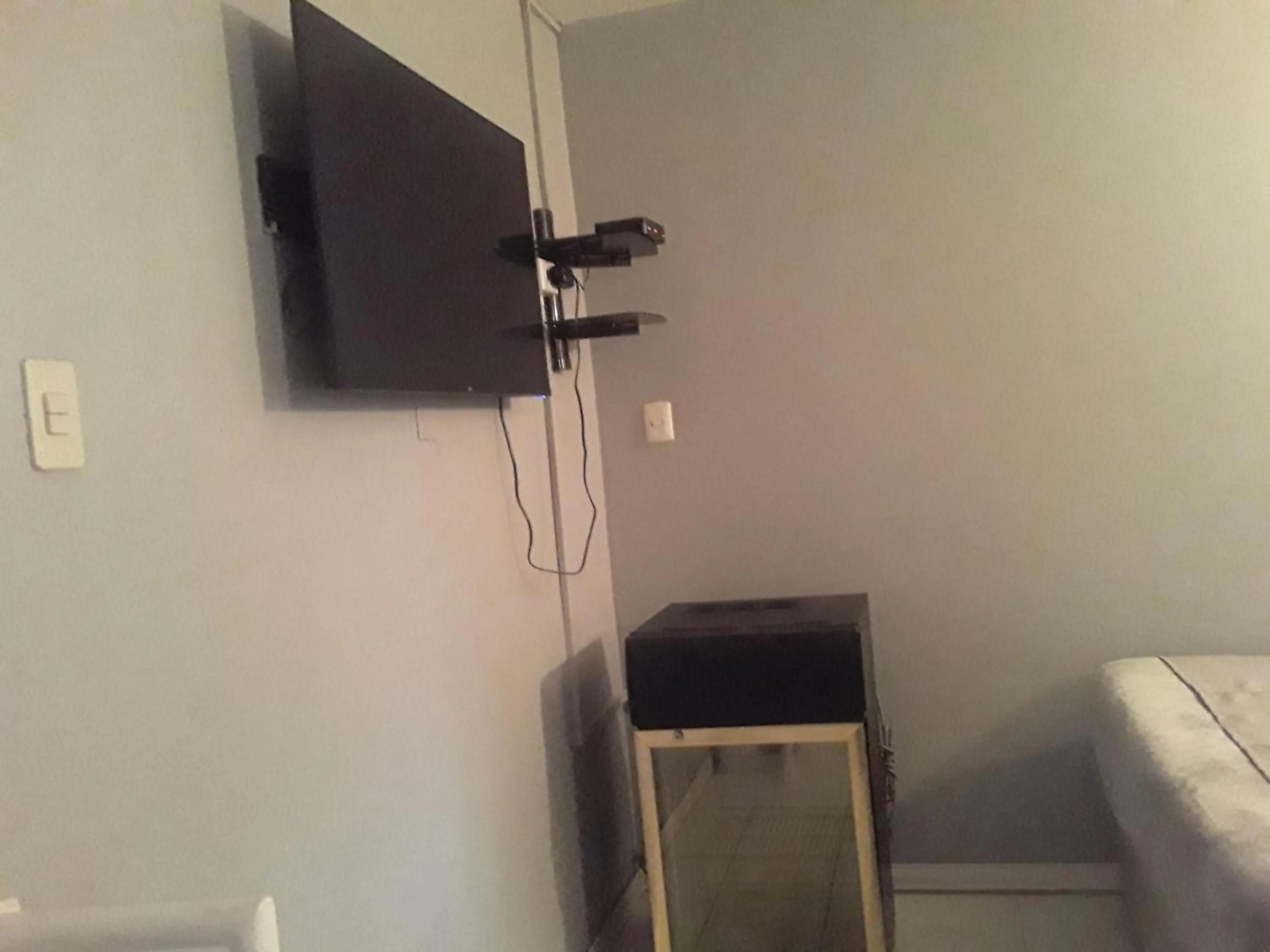 TV and multimedia in Derick's Inn