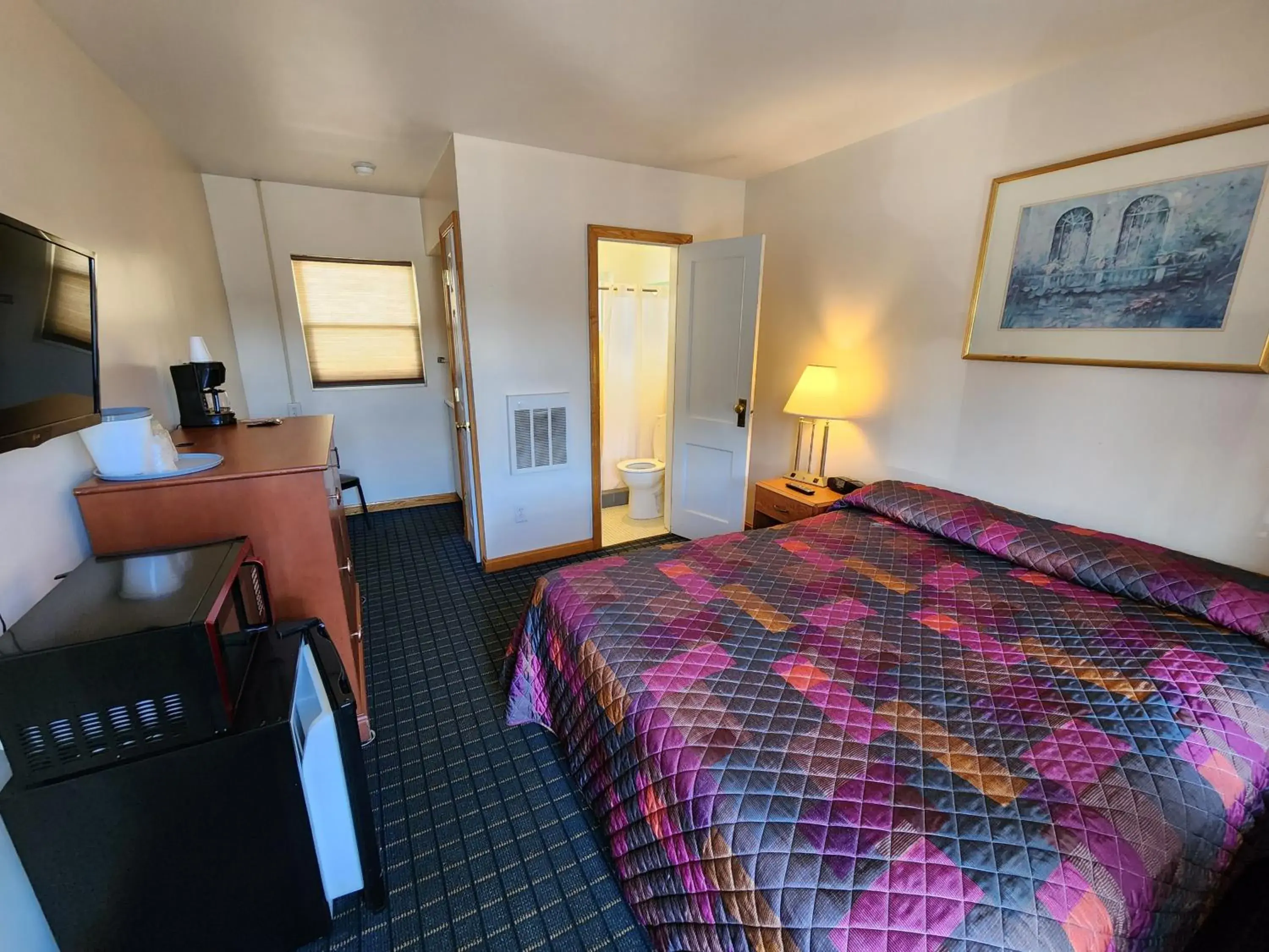 Budget Double Room in Riviera Motel Budget Double Room in Riviera Motel