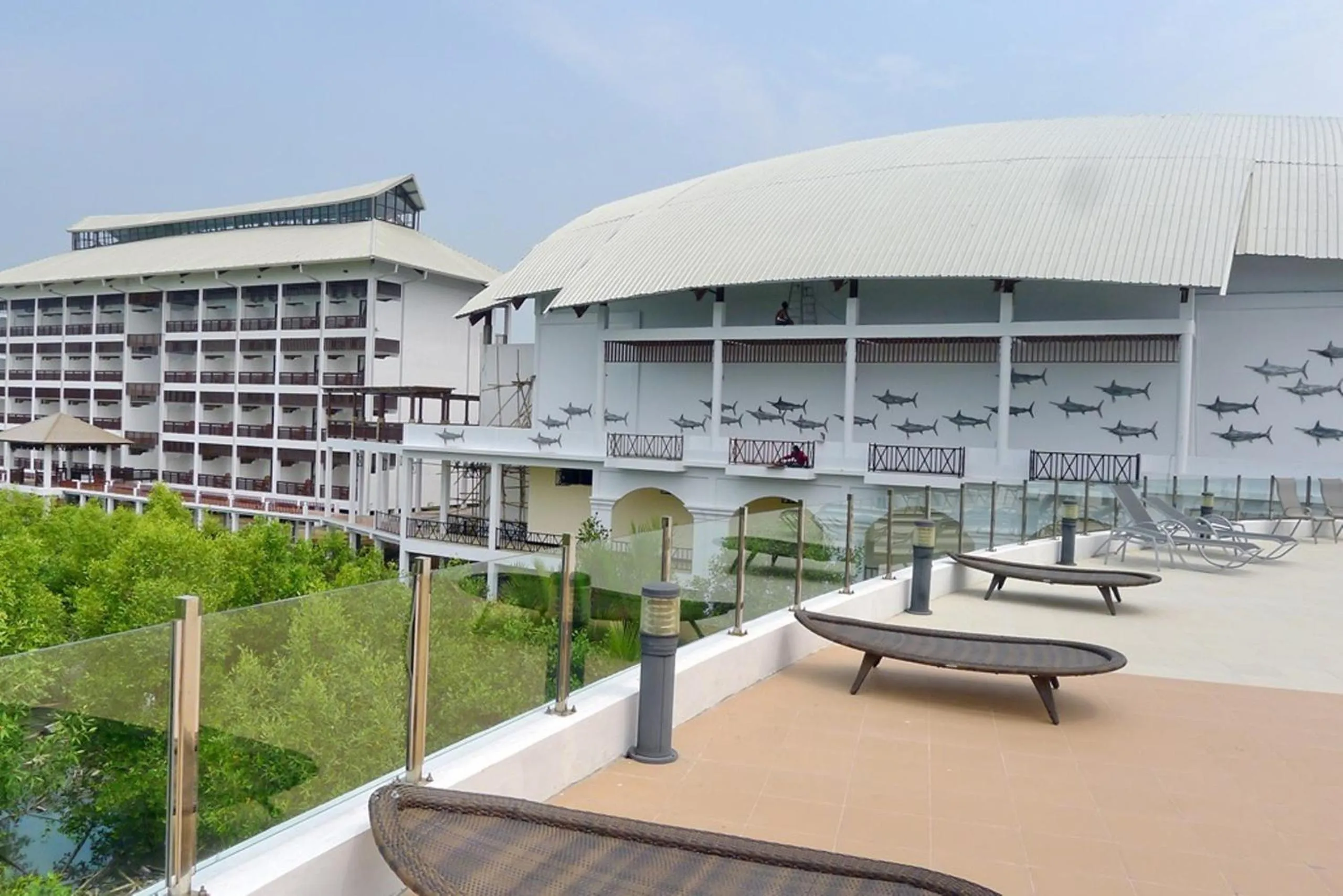 Swimming pool in Pearl Laguna Resort