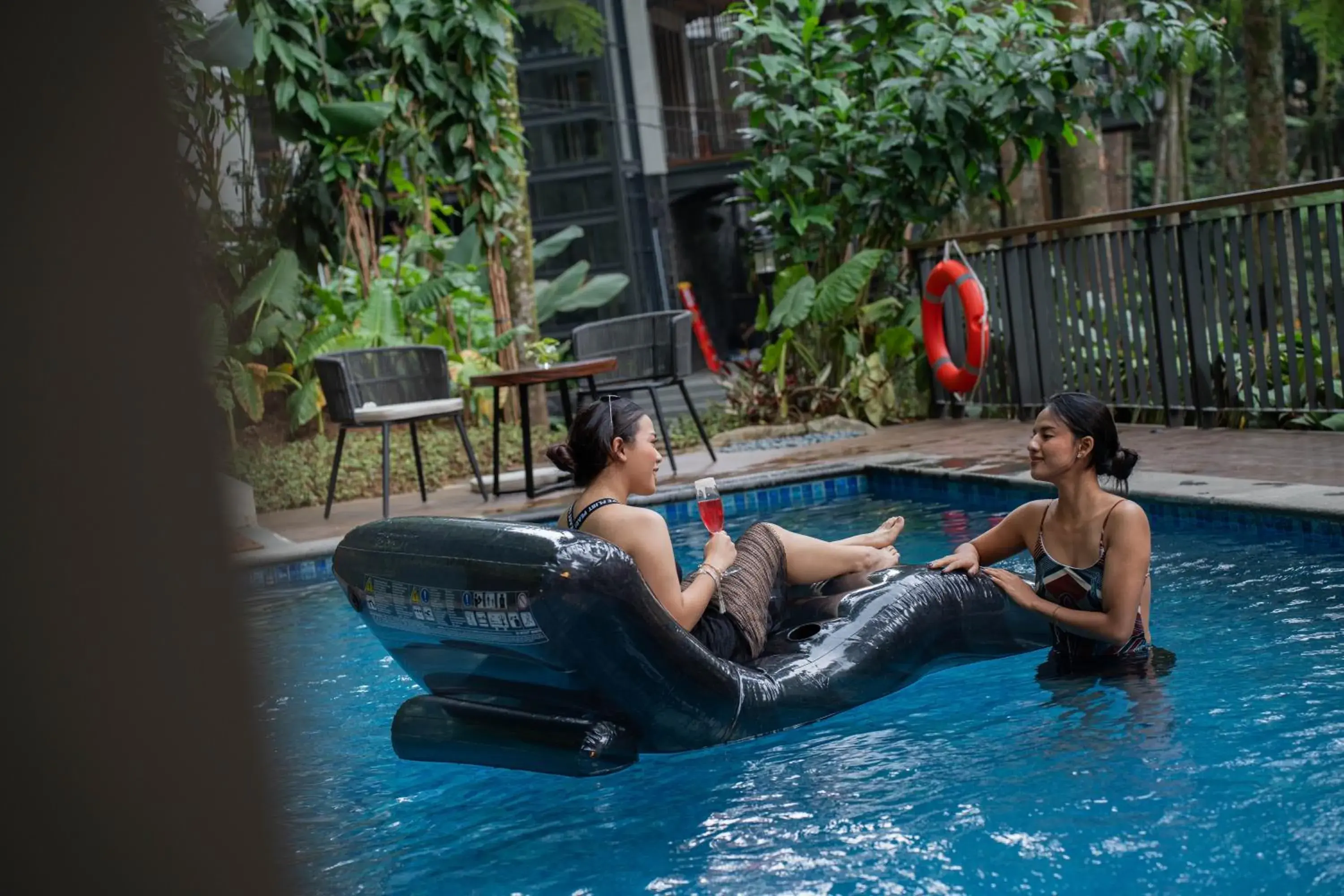 Swimming pool in Plataran Puncak Residences Swimming pool in Plataran Puncak Residences