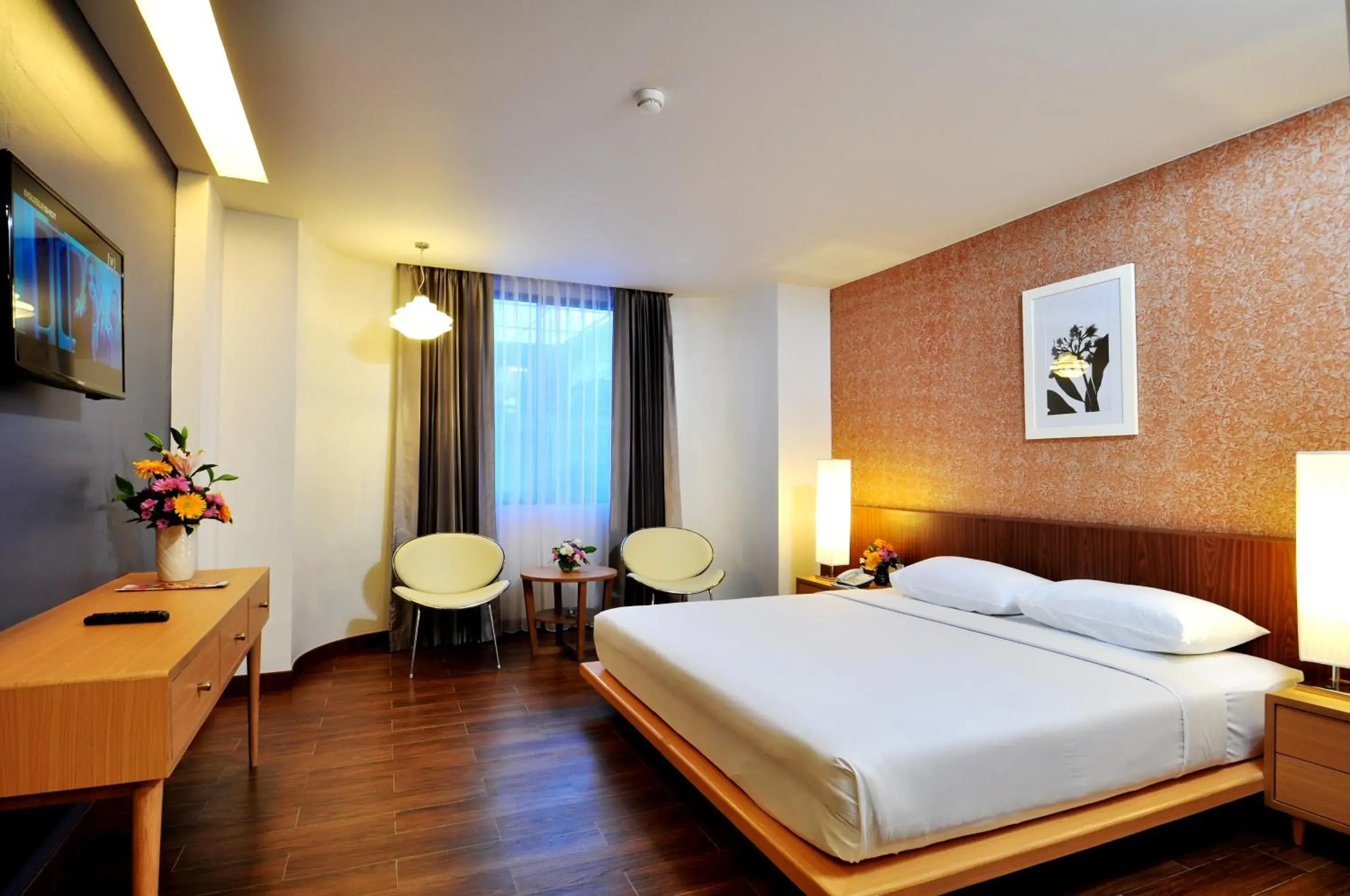 Bedroom, Bed in Flipper Lodge Hotel - SHA Extra Plus Bedroom, Bed in Flipper Lodge Hotel - SHA Extra Plus