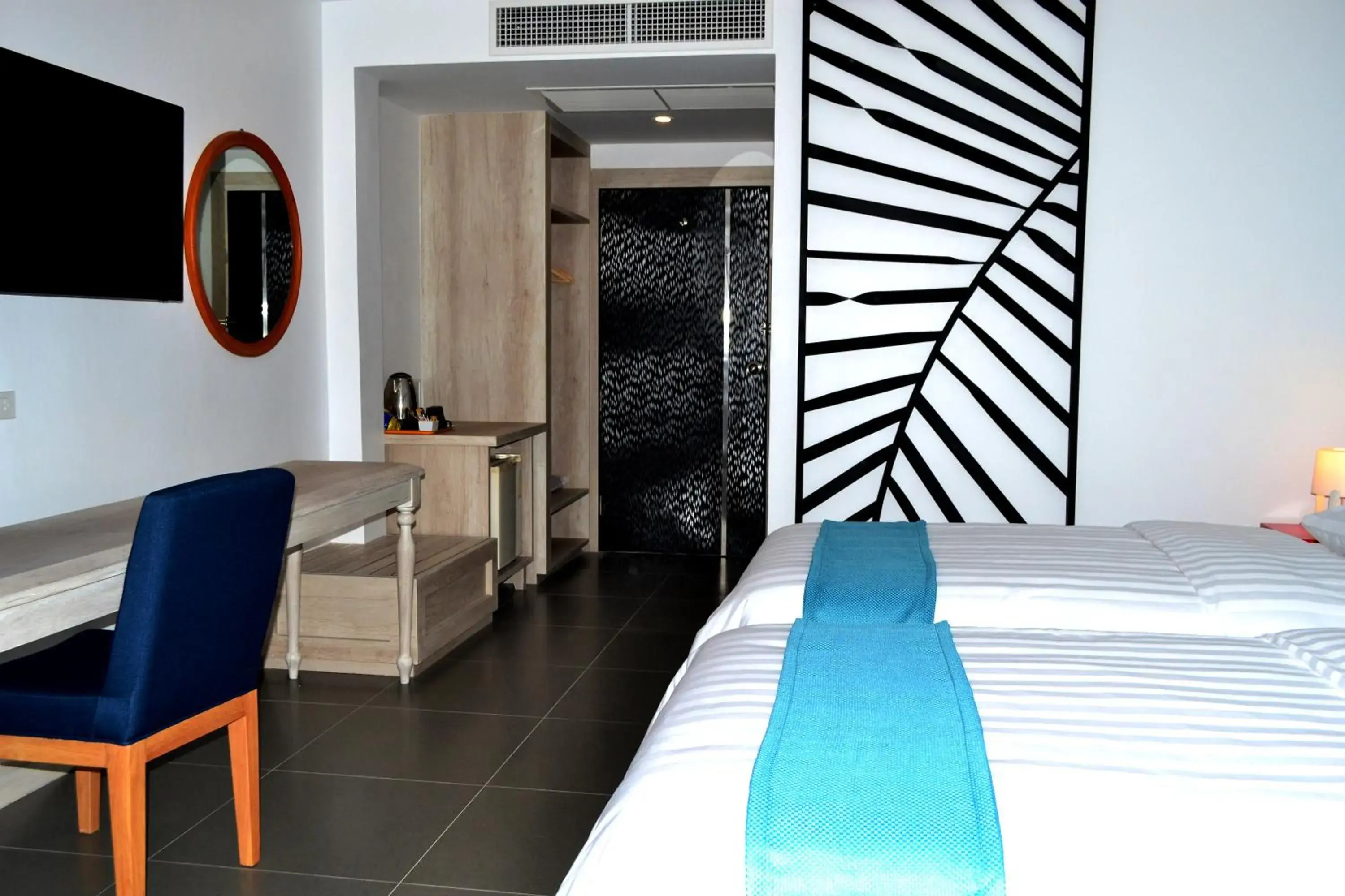 Bedroom, Bed in Flipper Lodge Hotel - SHA Extra Plus Bedroom, Bed in Flipper Lodge Hotel - SHA Extra Plus