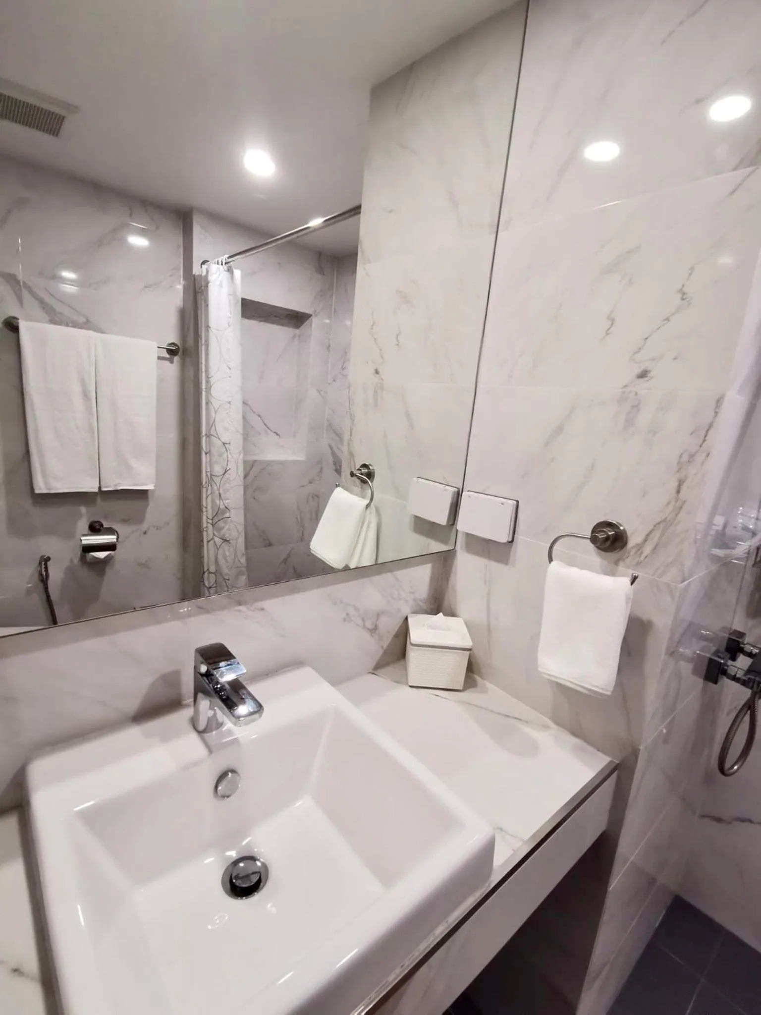 Property building in Flipper Lodge Hotel - SHA Extra Plus