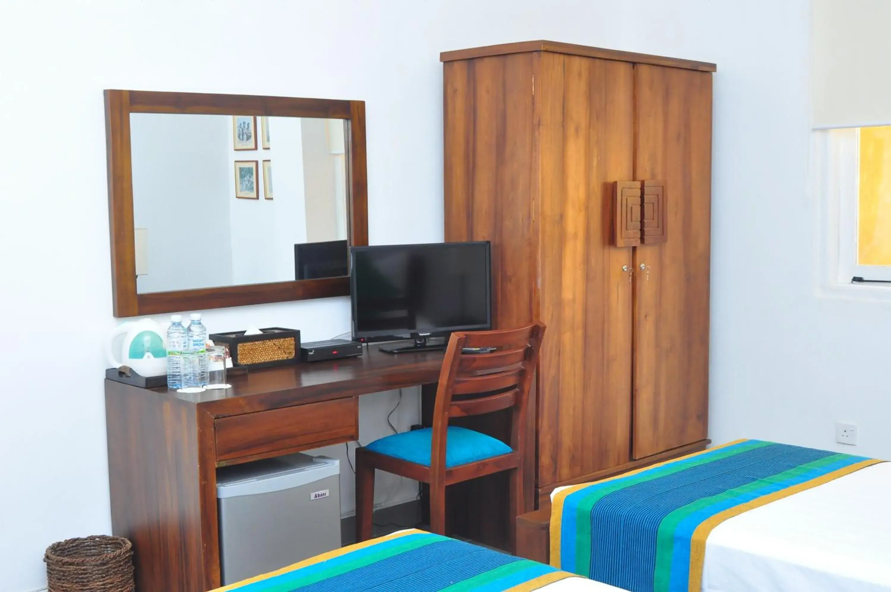 TV and multimedia, Bed in Comfort@15 Hotel Colombo TV and multimedia, Bed in Comfort@15 Hotel Colombo