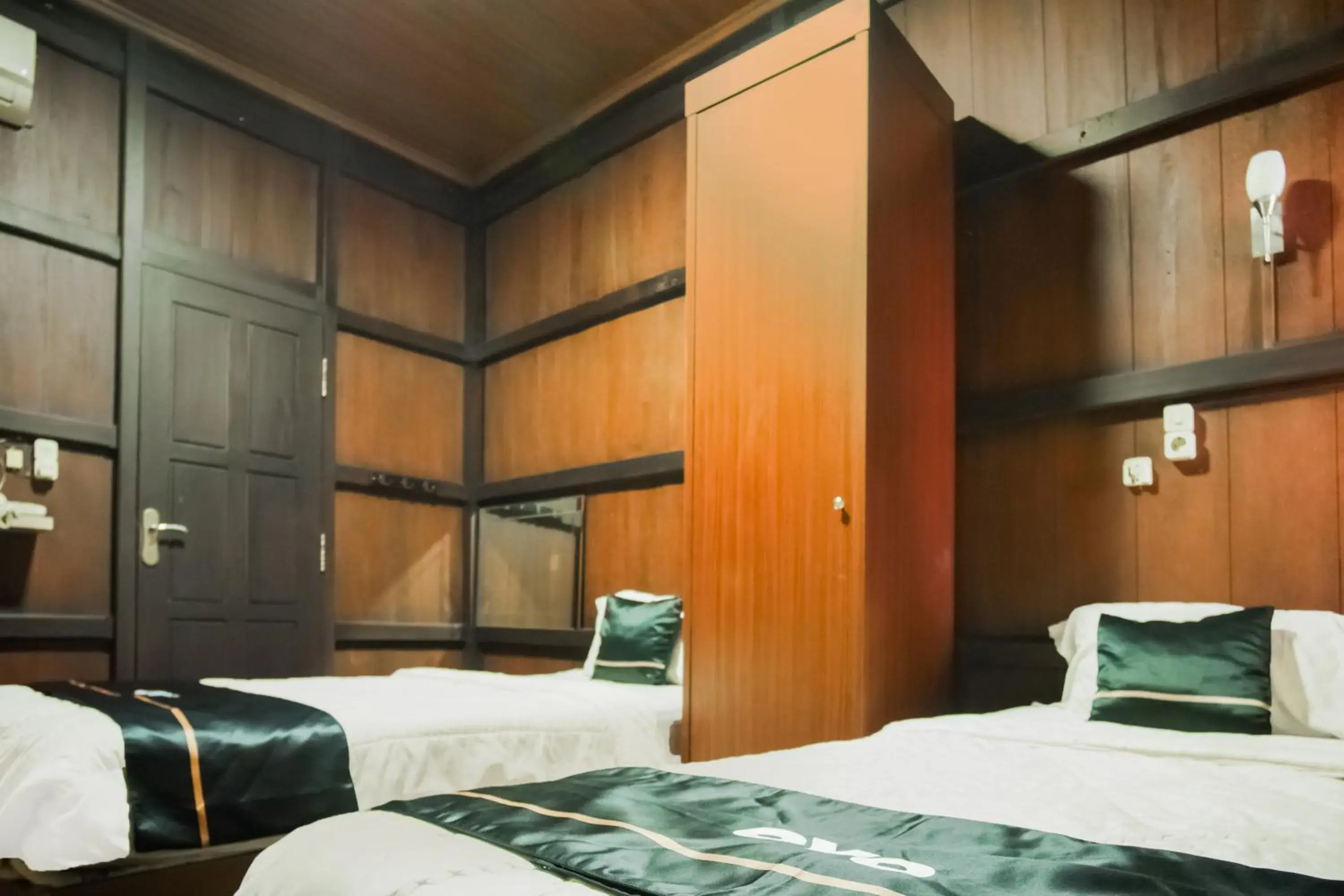 Deluxe Twin Room in Townhouse Oak Ilir Timur I Near Ptc Mall Deluxe Twin Room in Townhouse Oak Ilir Timur I Near Ptc Mall