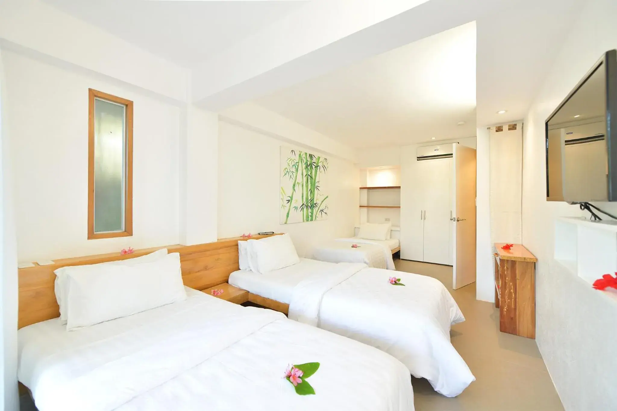 TV and multimedia, Bed in Diniview Villa Resort TV and multimedia, Bed in Diniview Villa Resort