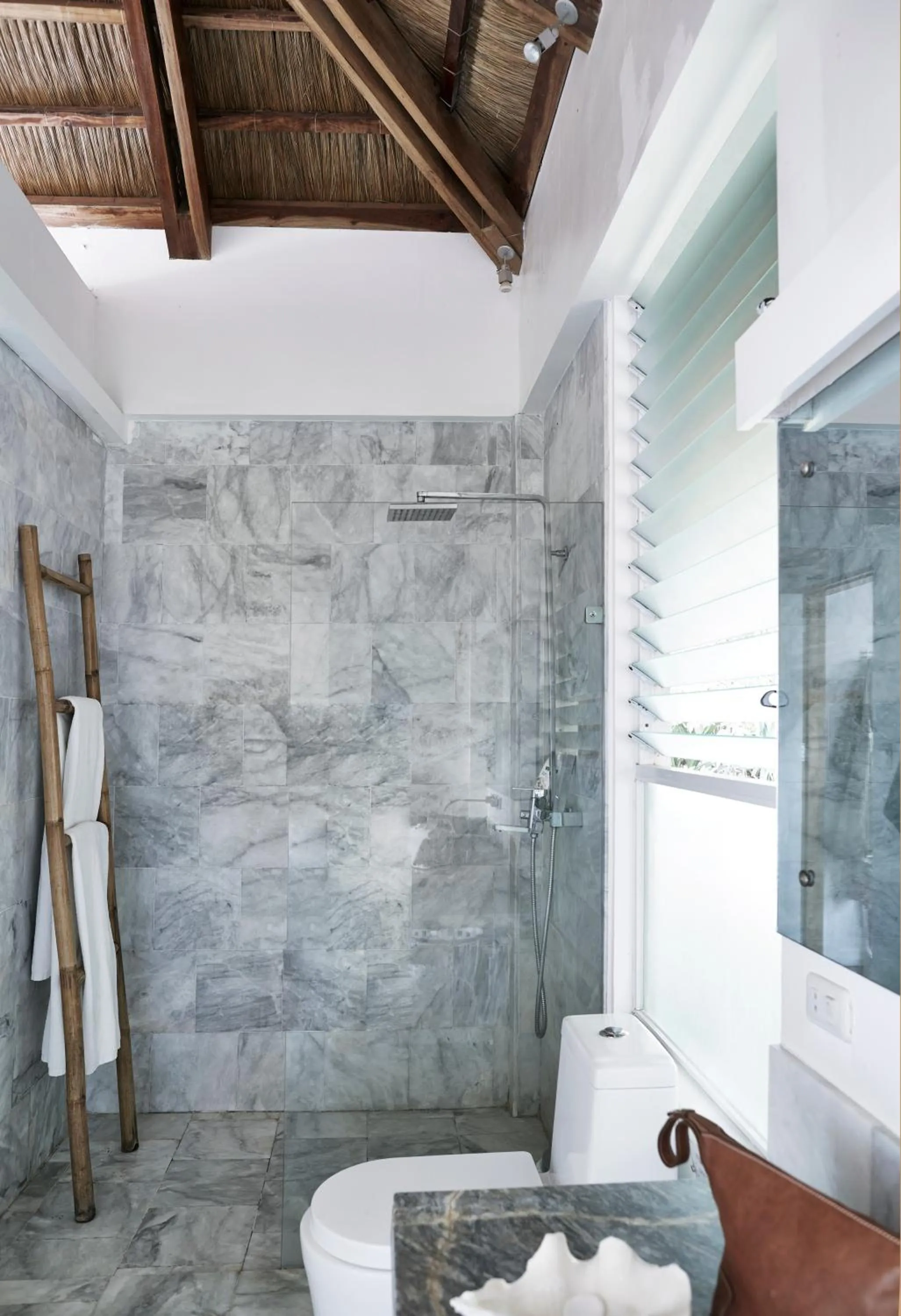 Shower in Diniview Villa Resort