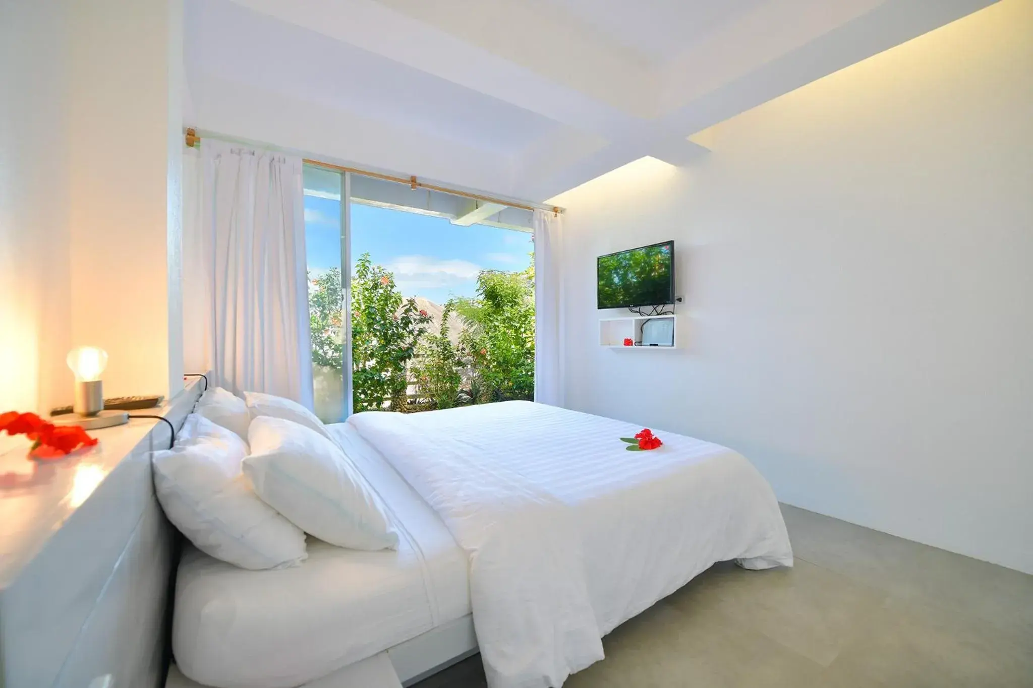 TV and multimedia, Bed in Diniview Villa Resort TV and multimedia, Bed in Diniview Villa Resort