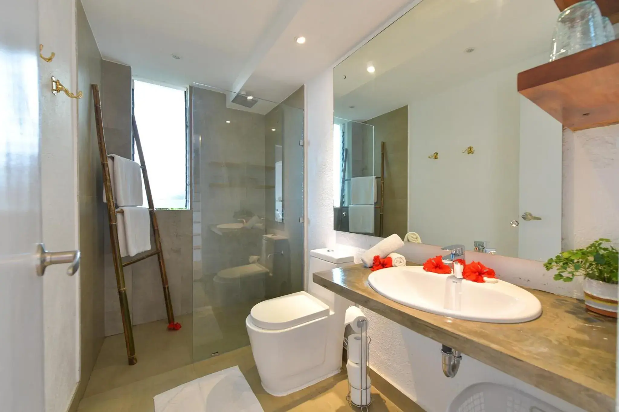 Shower in Diniview Villa Resort Shower in Diniview Villa Resort