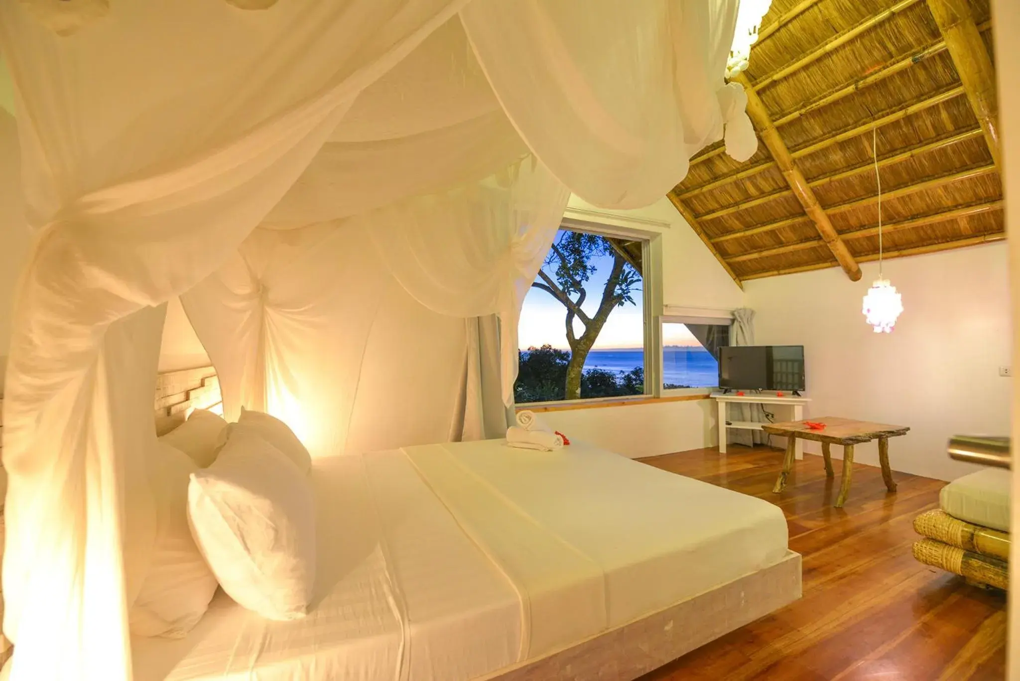 TV and multimedia, Bed in Diniview Villa Resort TV and multimedia, Bed in Diniview Villa Resort