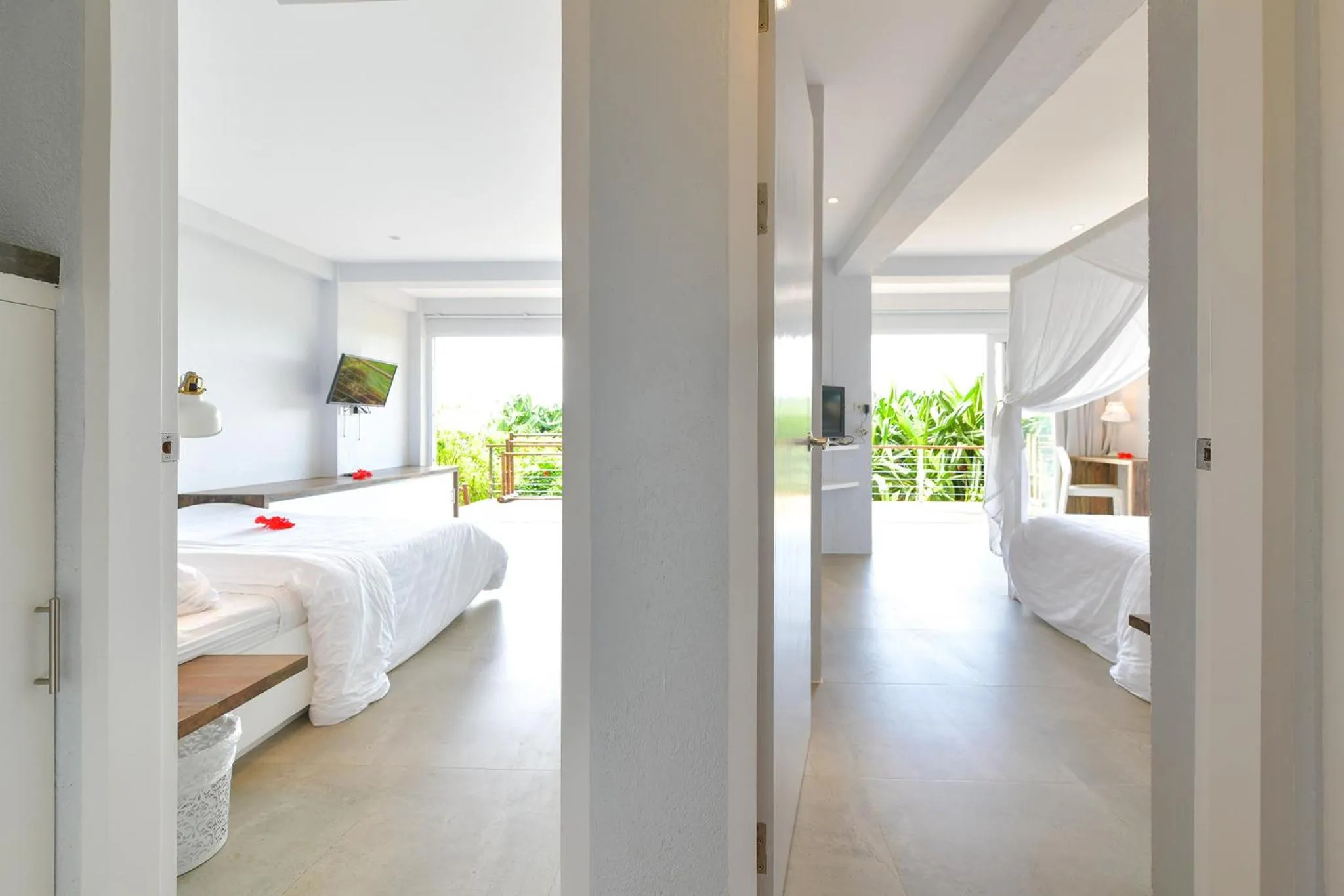 Photo of the whole room, Bed in Diniview Villa Resort