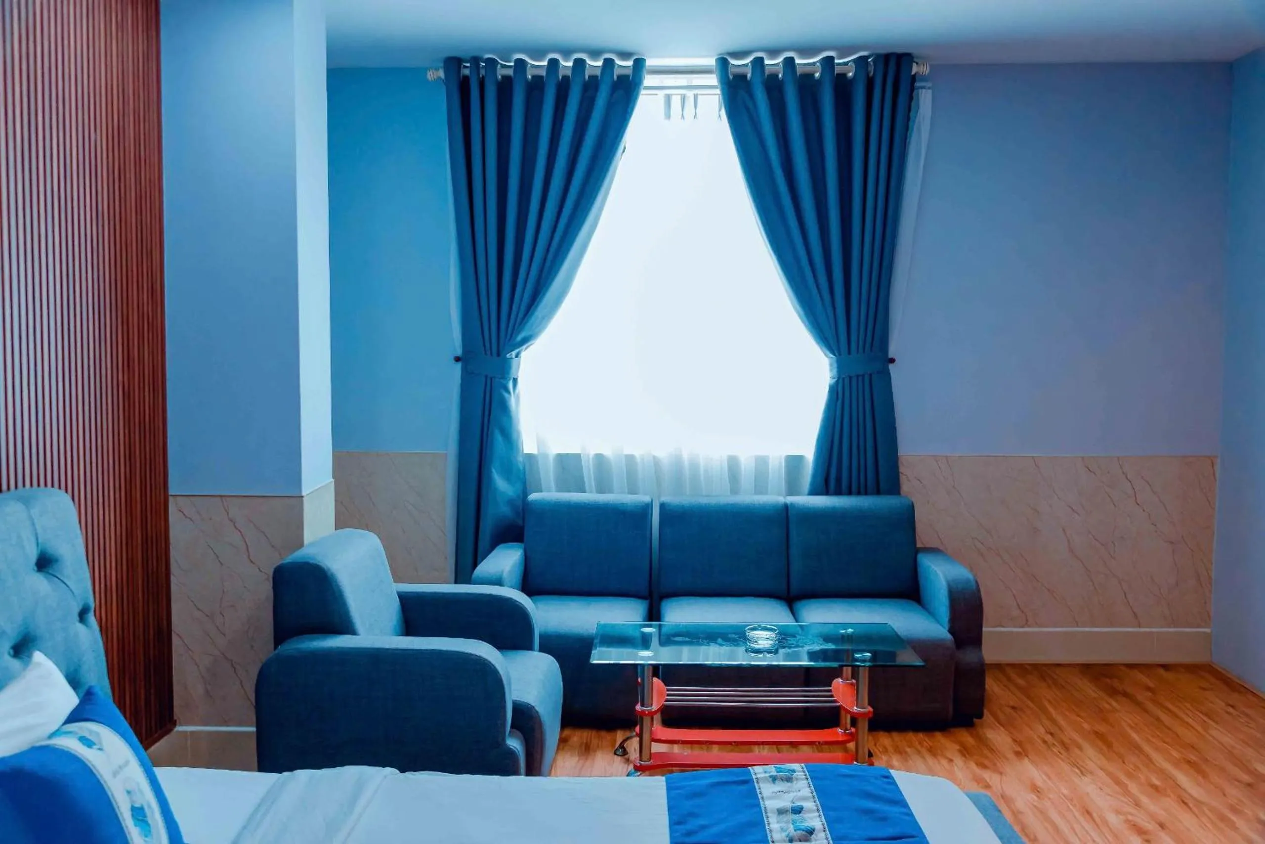 Living room in Linh Phuong 3 Hotel