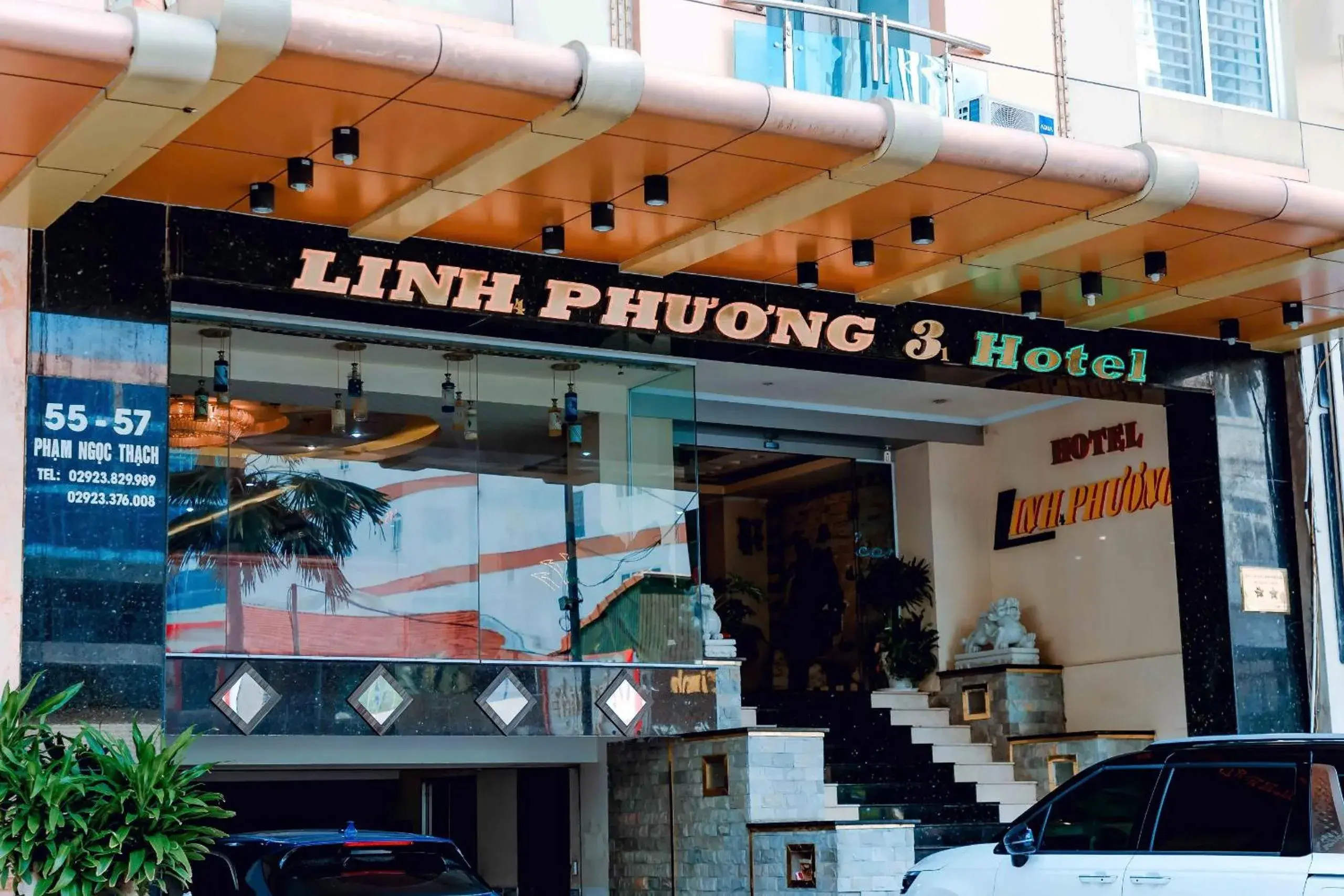 Property building in Linh Phuong 3 Hotel Property building in Linh Phuong 3 Hotel