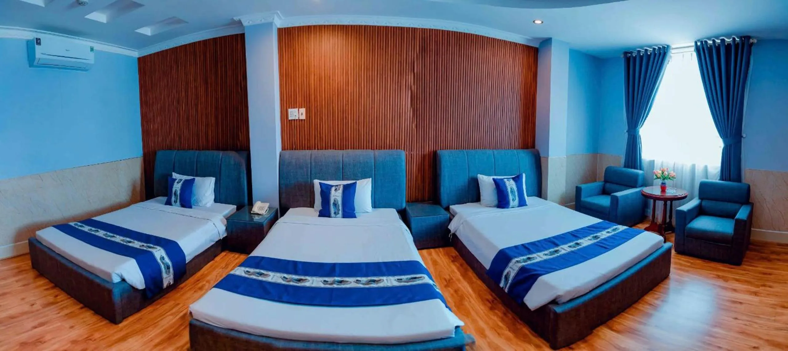 Photo of the whole room, Bed in Linh Phuong 3 Hotel