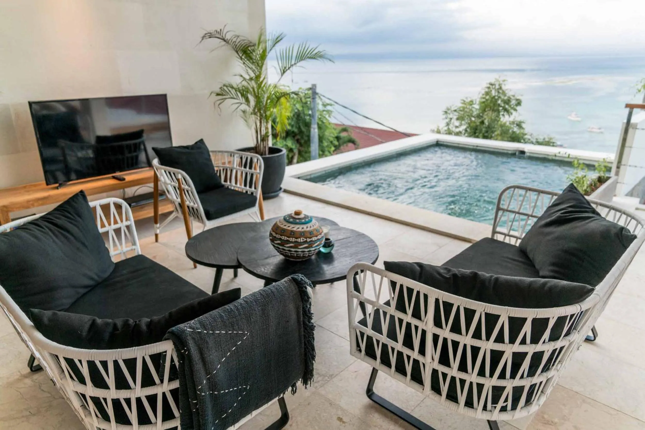 Patio in Aqua Nusa - Luxury Lembongan Villas