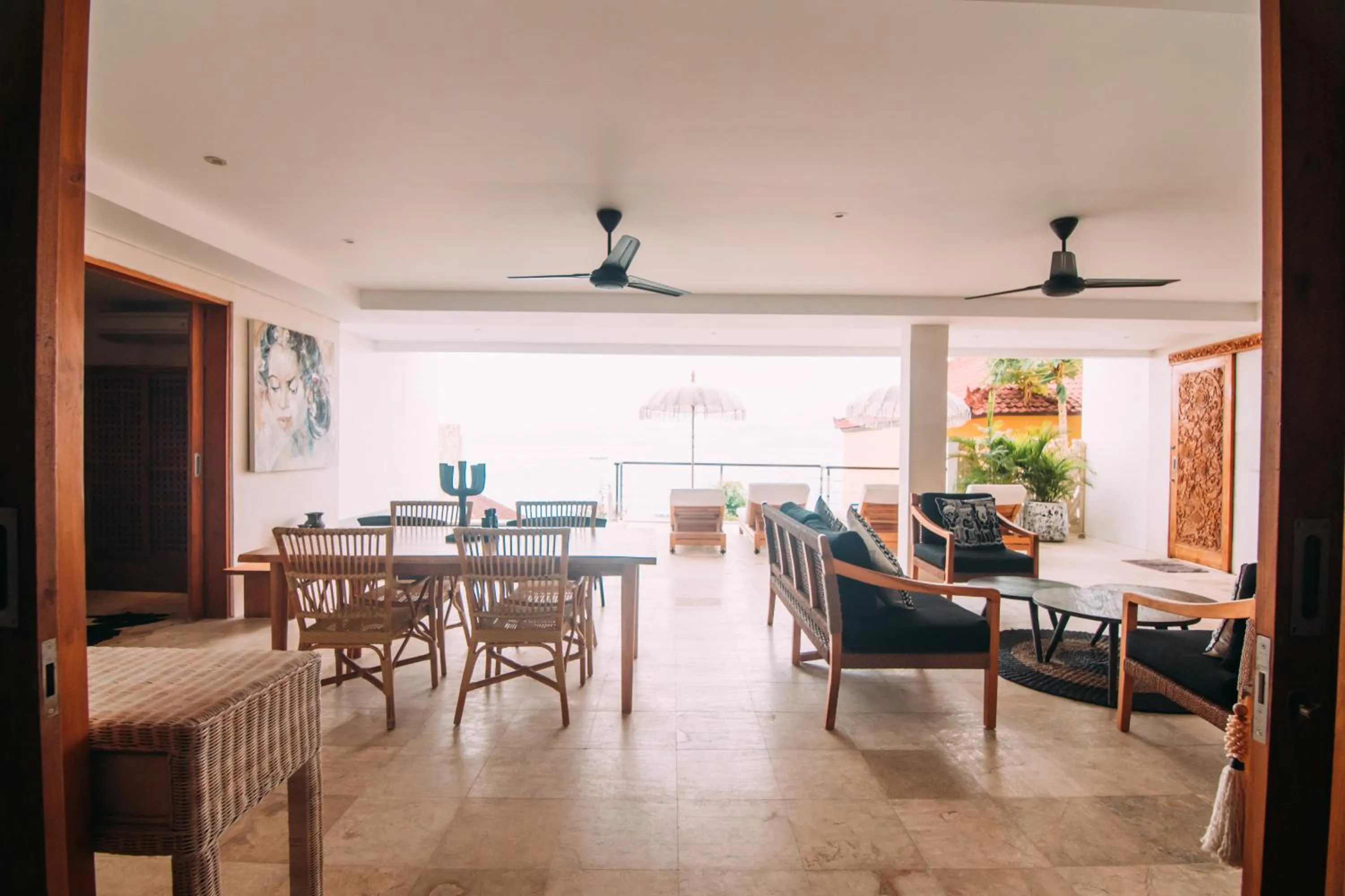 Living room in Aqua Nusa - Luxury Lembongan Villas