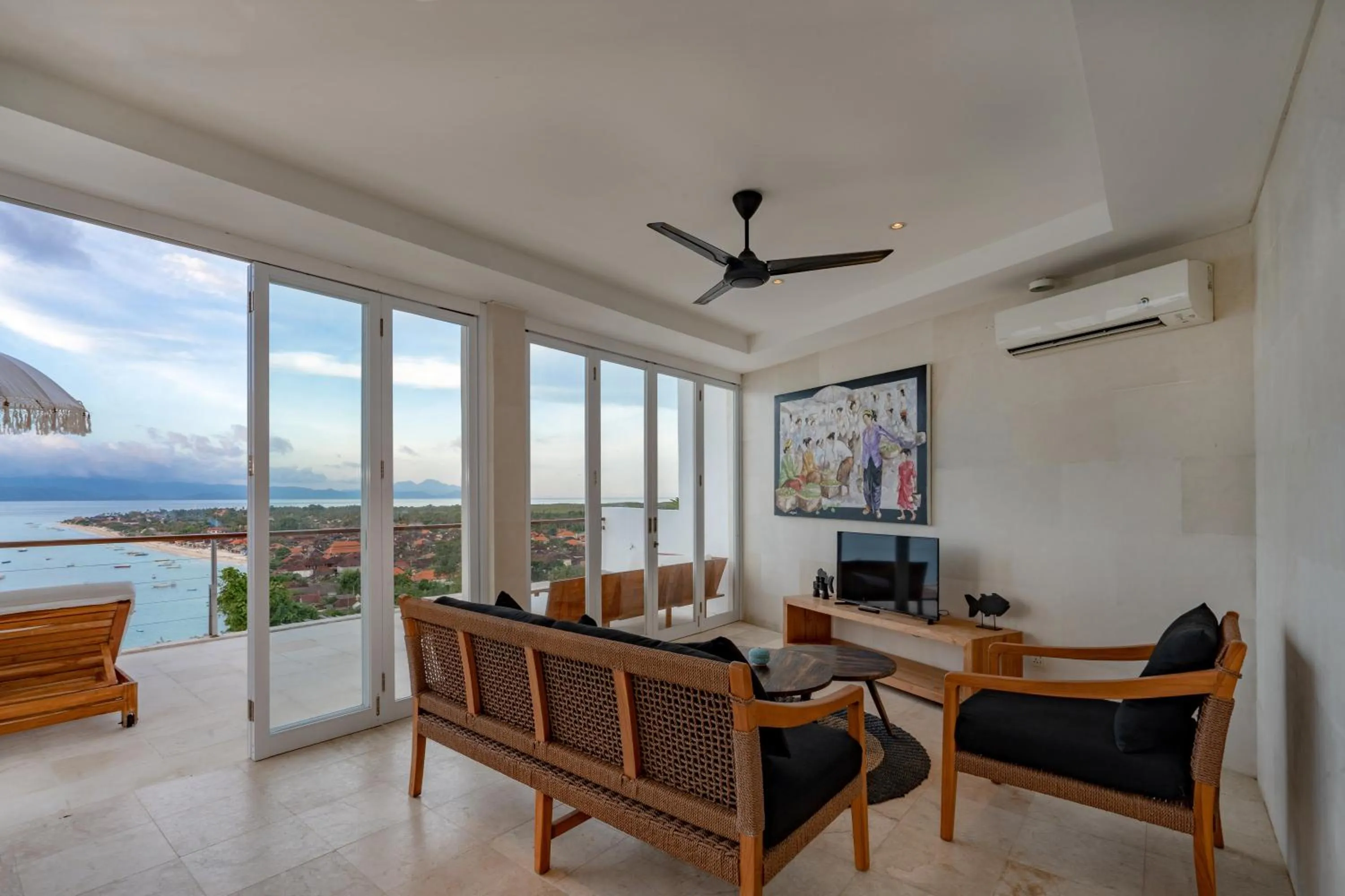 Living room in Aqua Nusa - Luxury Lembongan Villas