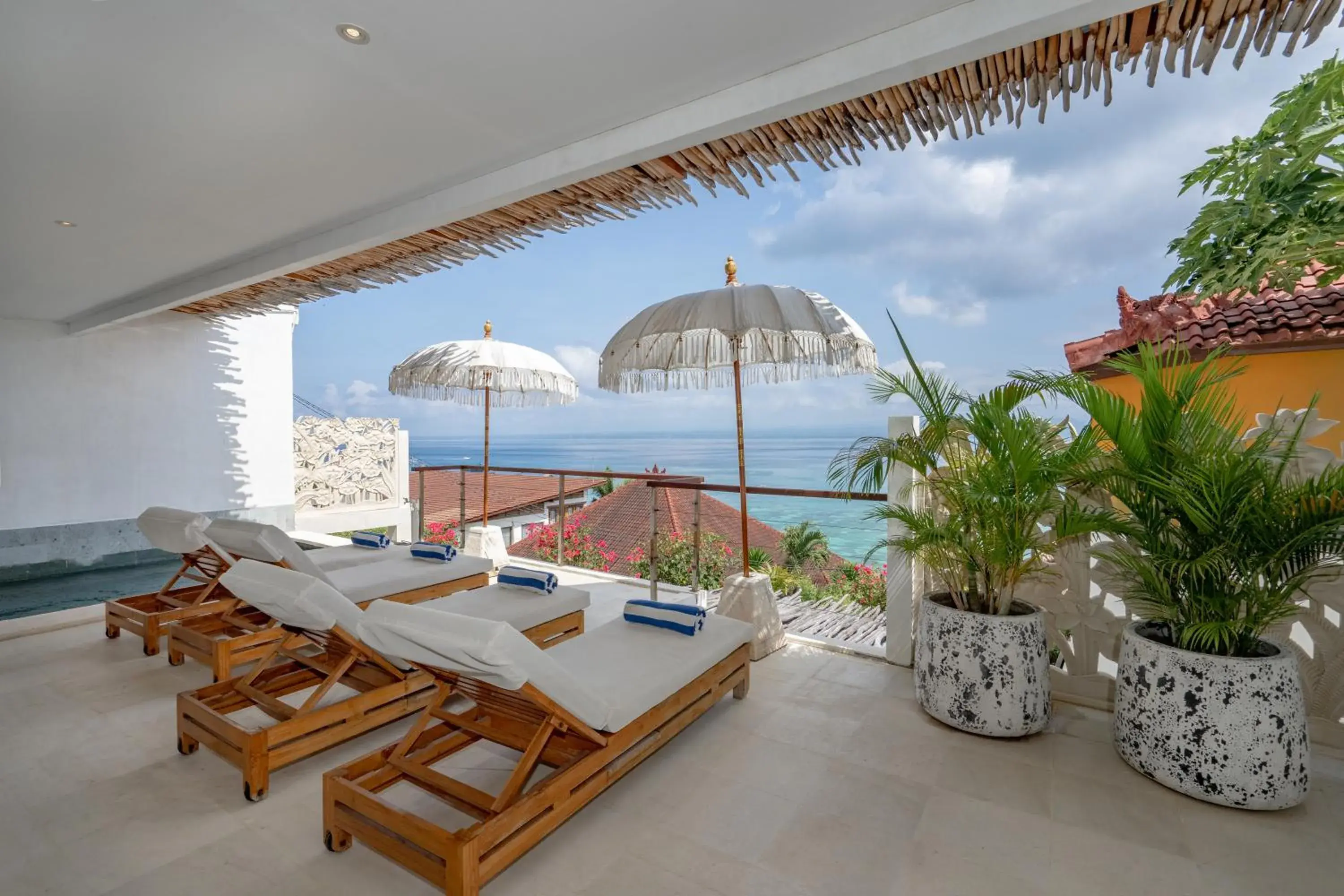 Two-Bedroom Tinggi Villa with Private Pool and Ocean View in Aqua Nusa - Luxury Lembongan Villas Two-Bedroom Tinggi Villa with Private Pool and Ocean View in Aqua Nusa - Luxury Lembongan Villas