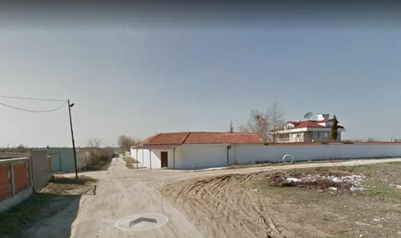 Property building in Galeria In The Garden