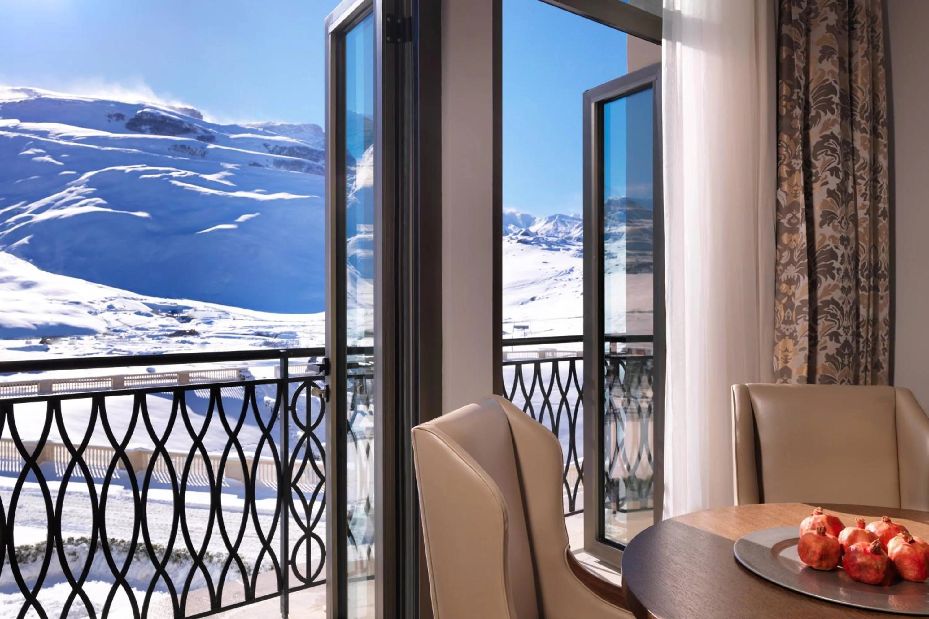 Photo of the whole room in Pik Palace, Shahdag, Autograph Collection