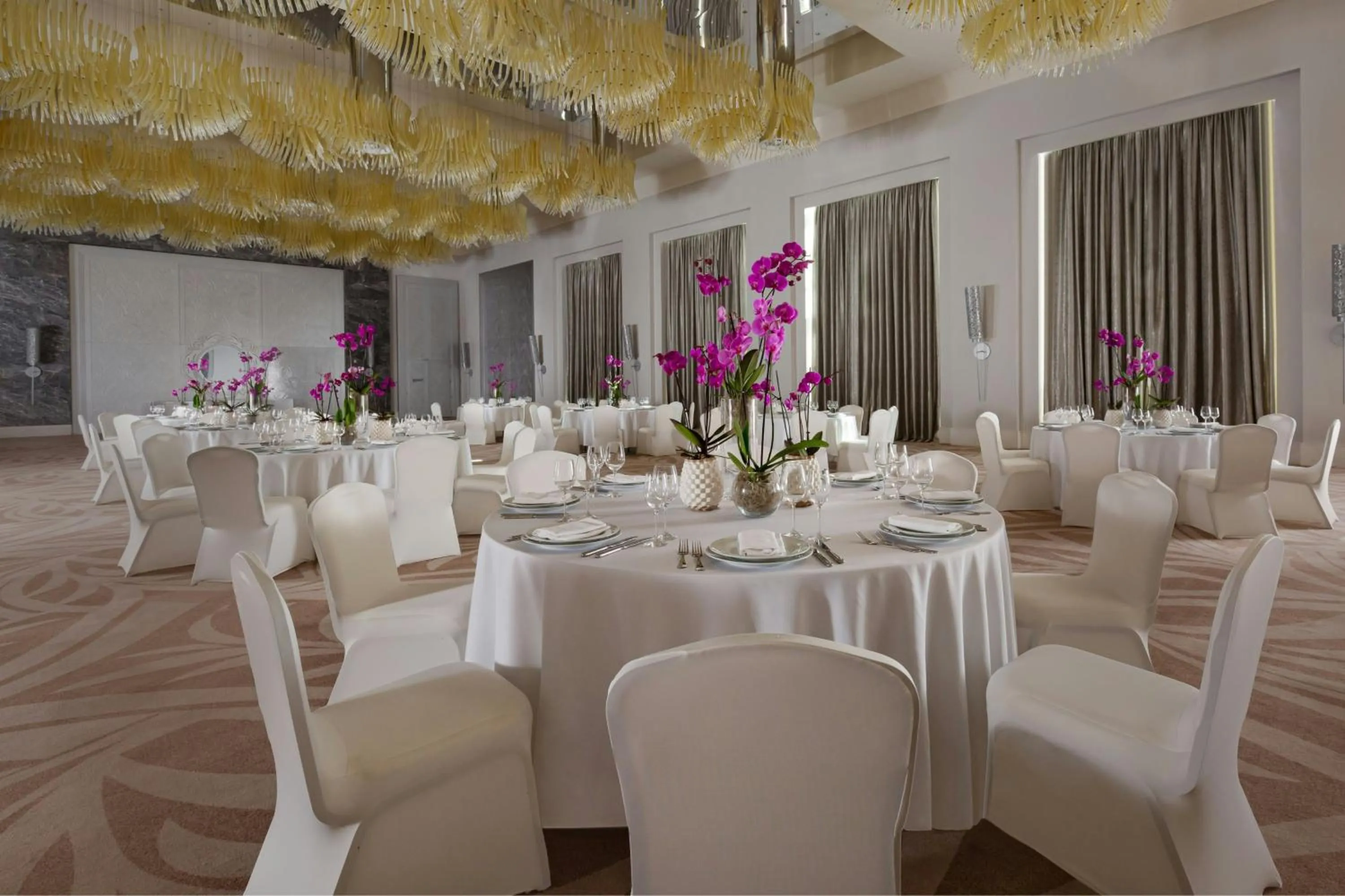 Restaurant/places to eat in Pik Palace, Shahdag, Autograph Collection