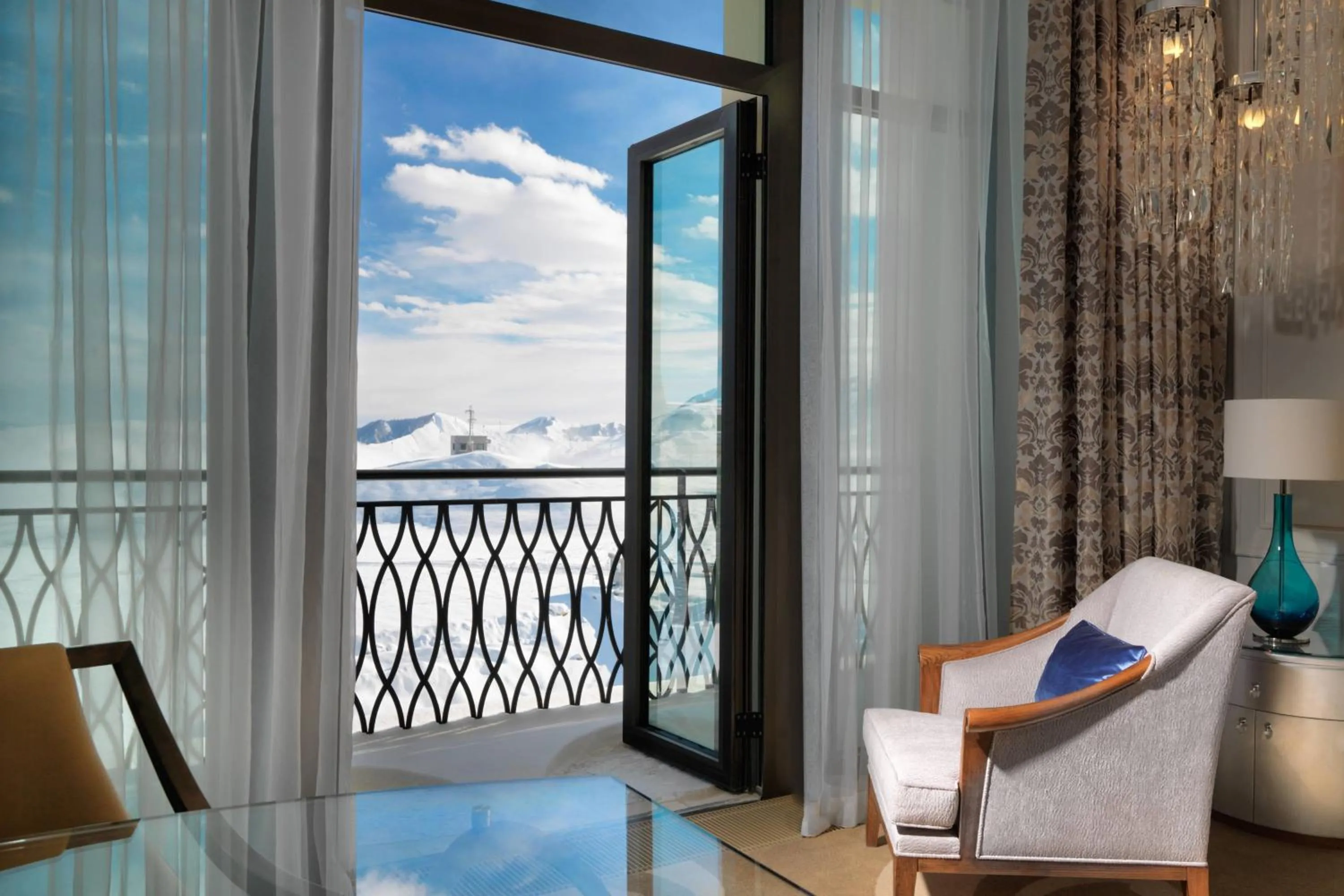 Photo of the whole room in Pik Palace, Shahdag, Autograph Collection