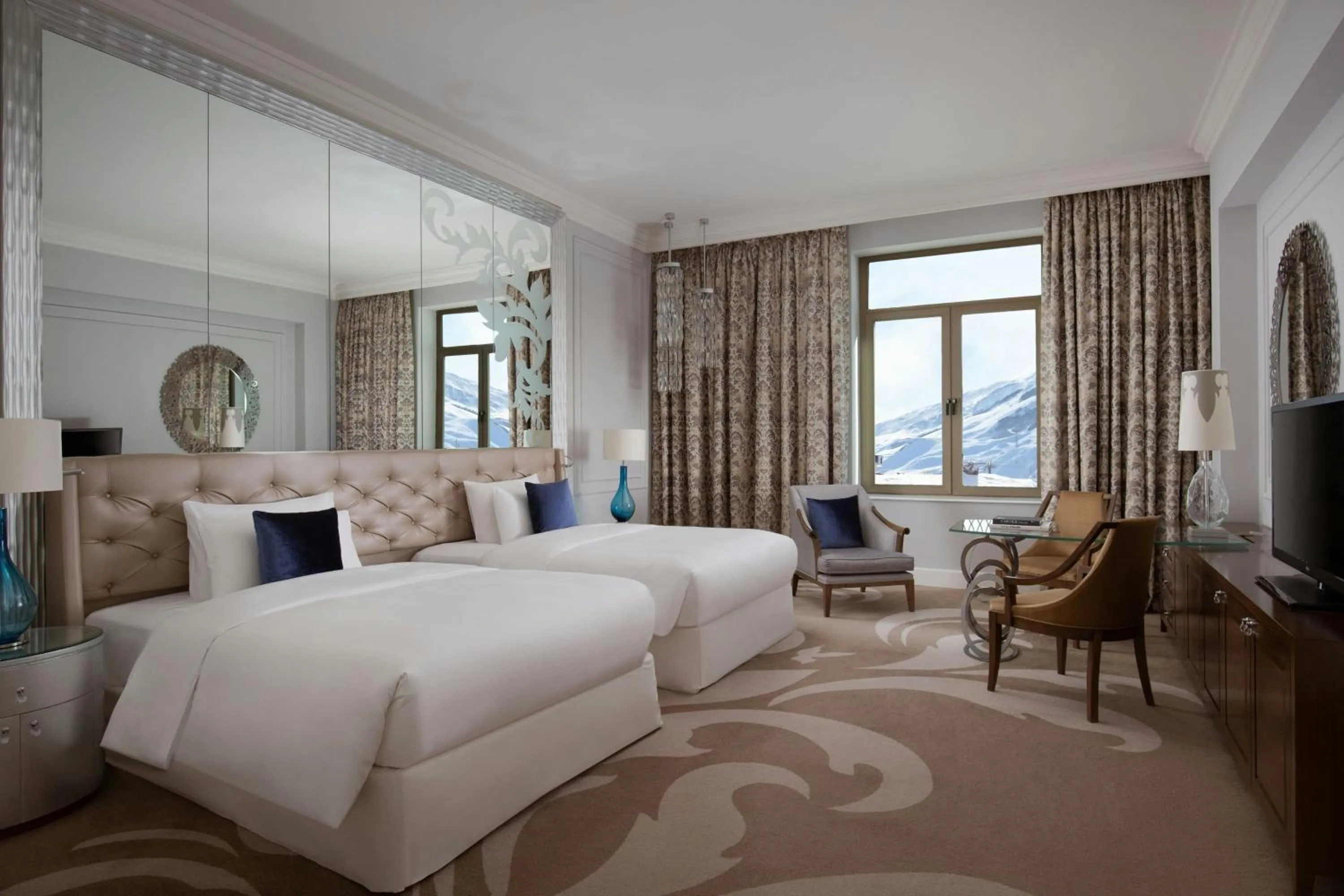 Photo of the whole room, Bed in Pik Palace, Shahdag, Autograph Collection